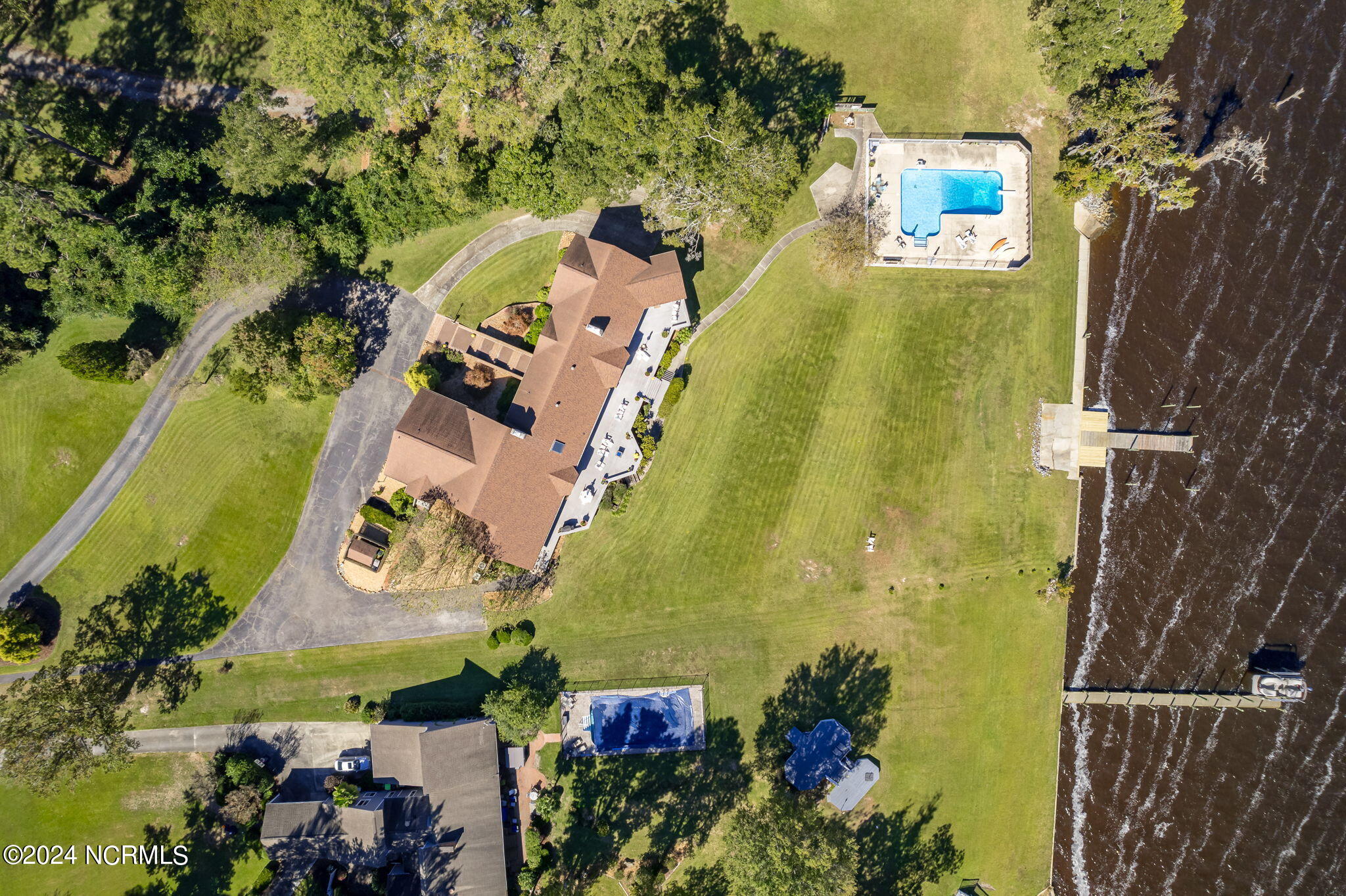 2902 Neuse River Drive