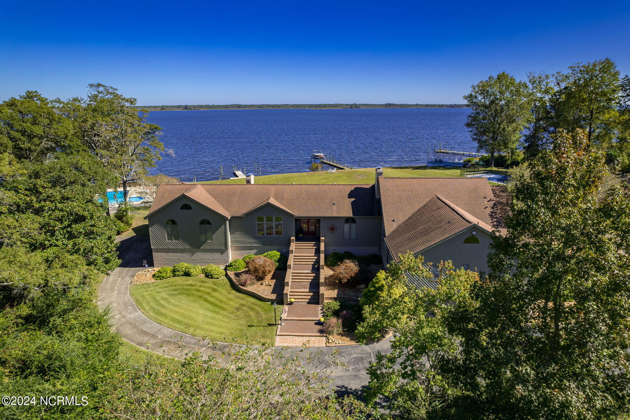 2902 Neuse River Drive