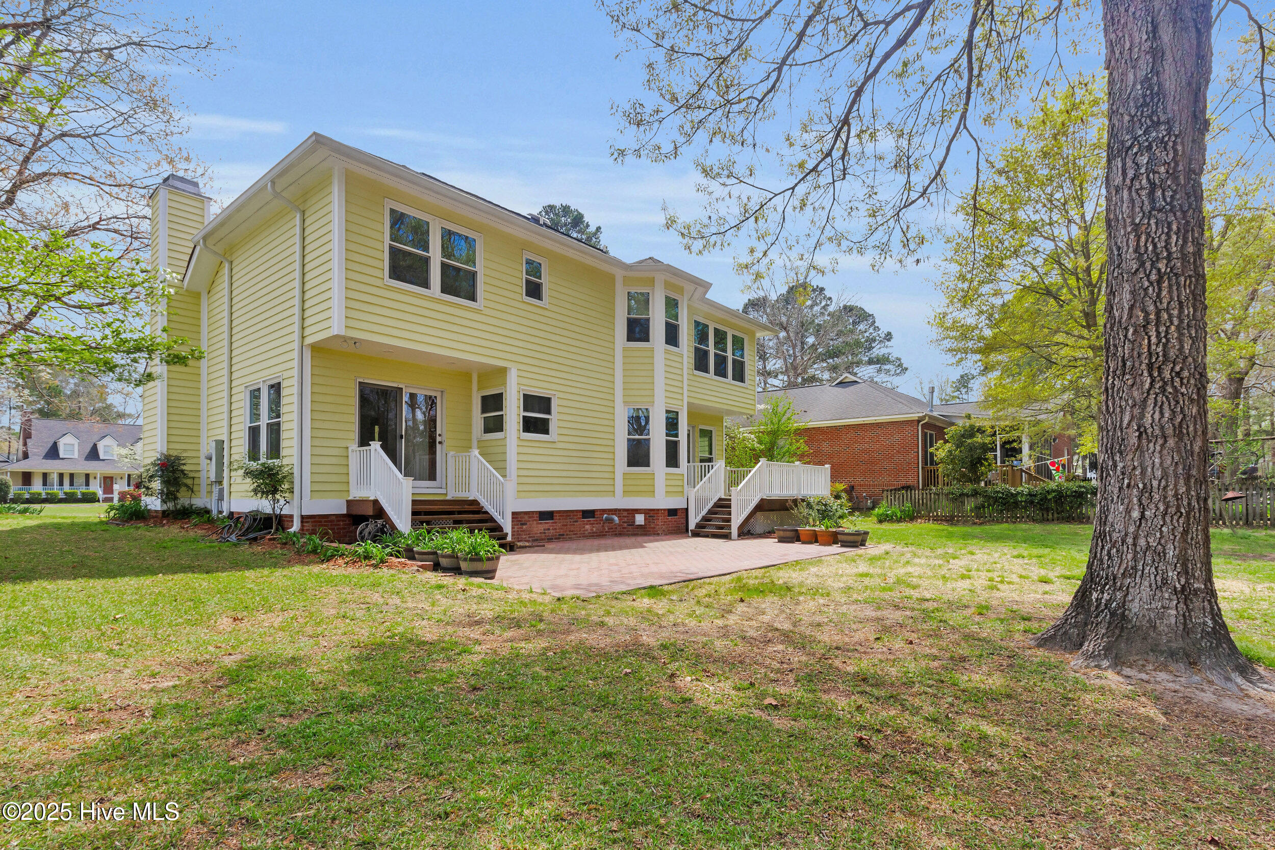 2314 Crestview Drive