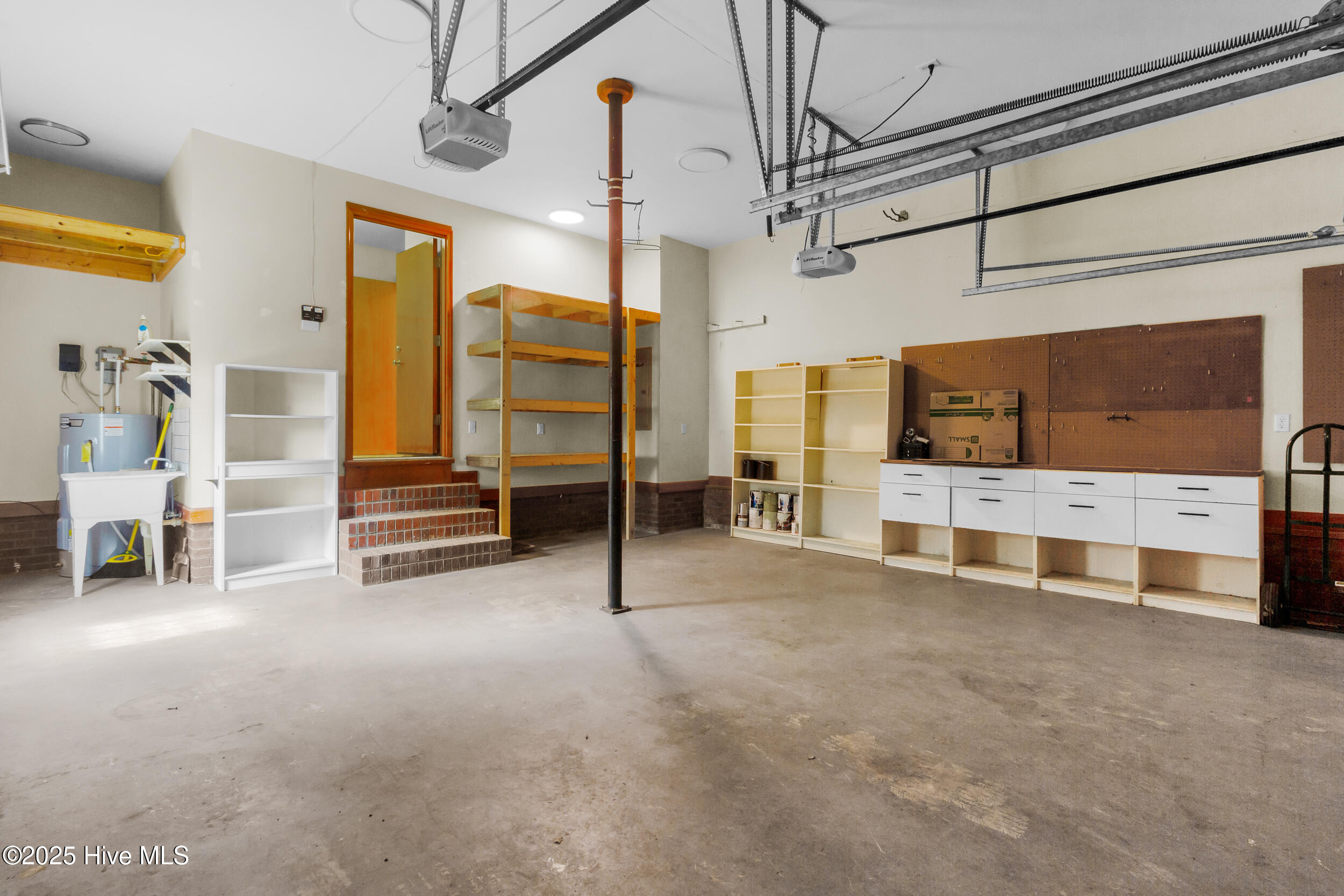 2314 Crestview Drive