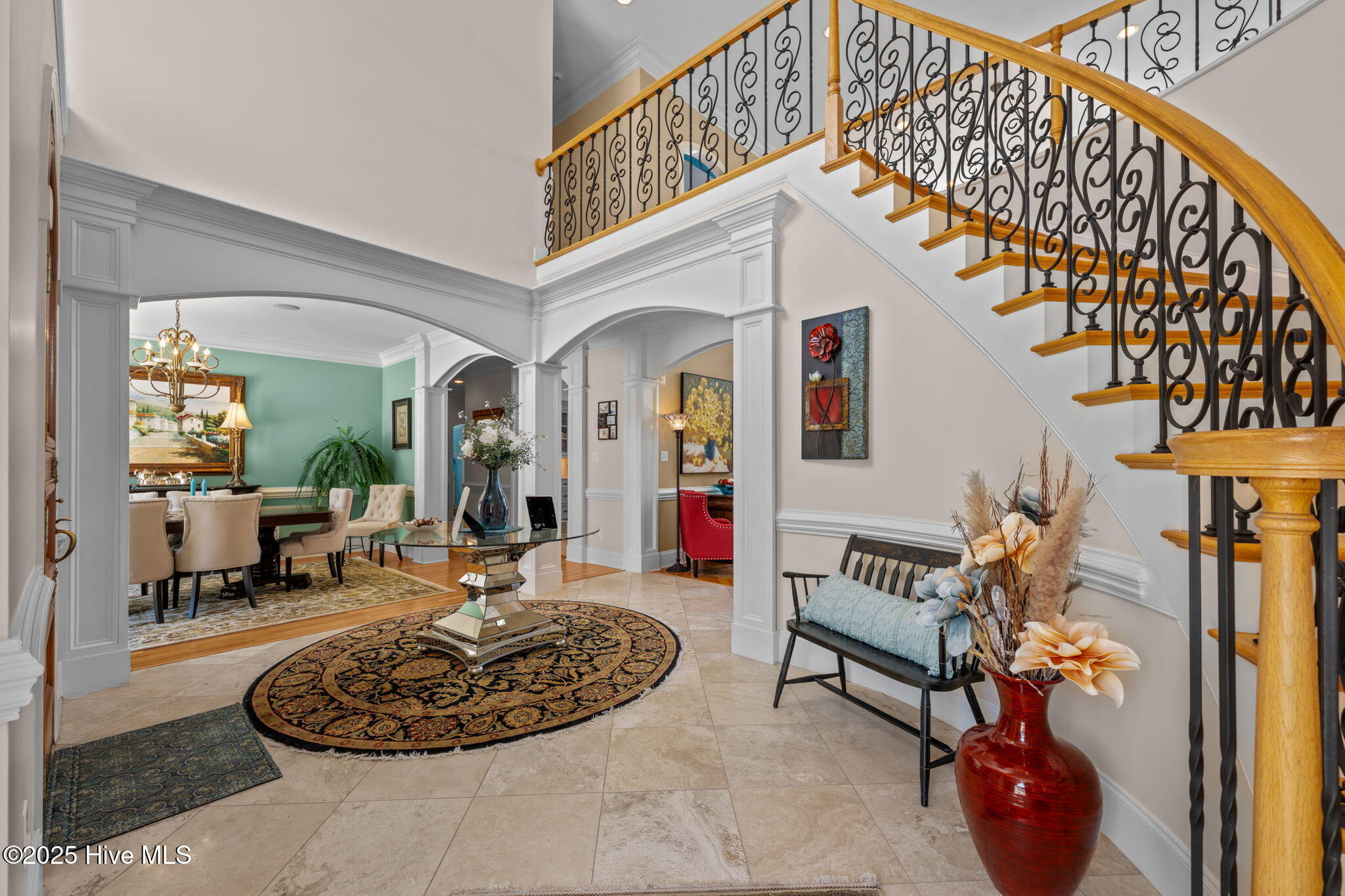 216 Drake Landing
