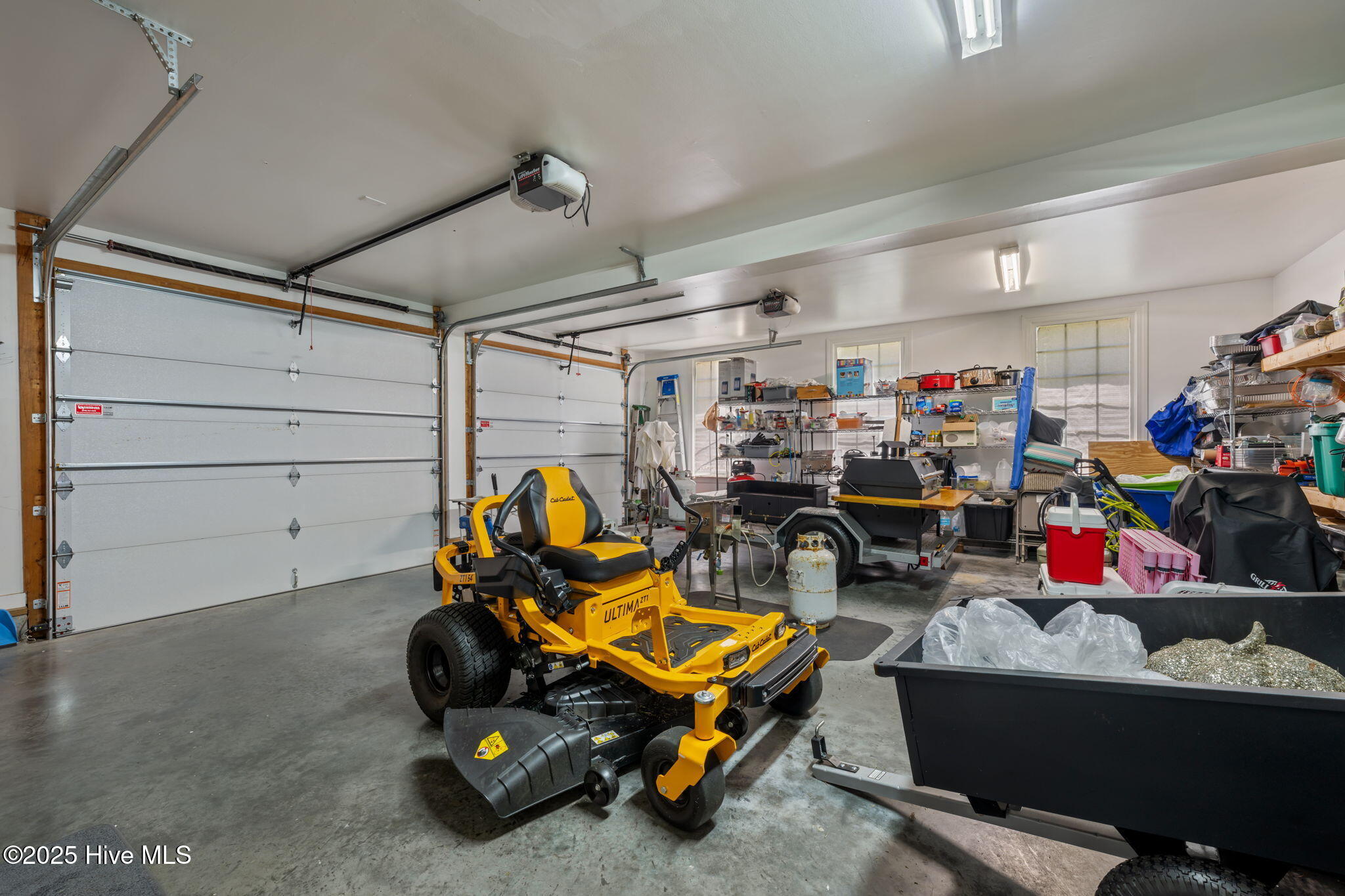 216 Drake Landing