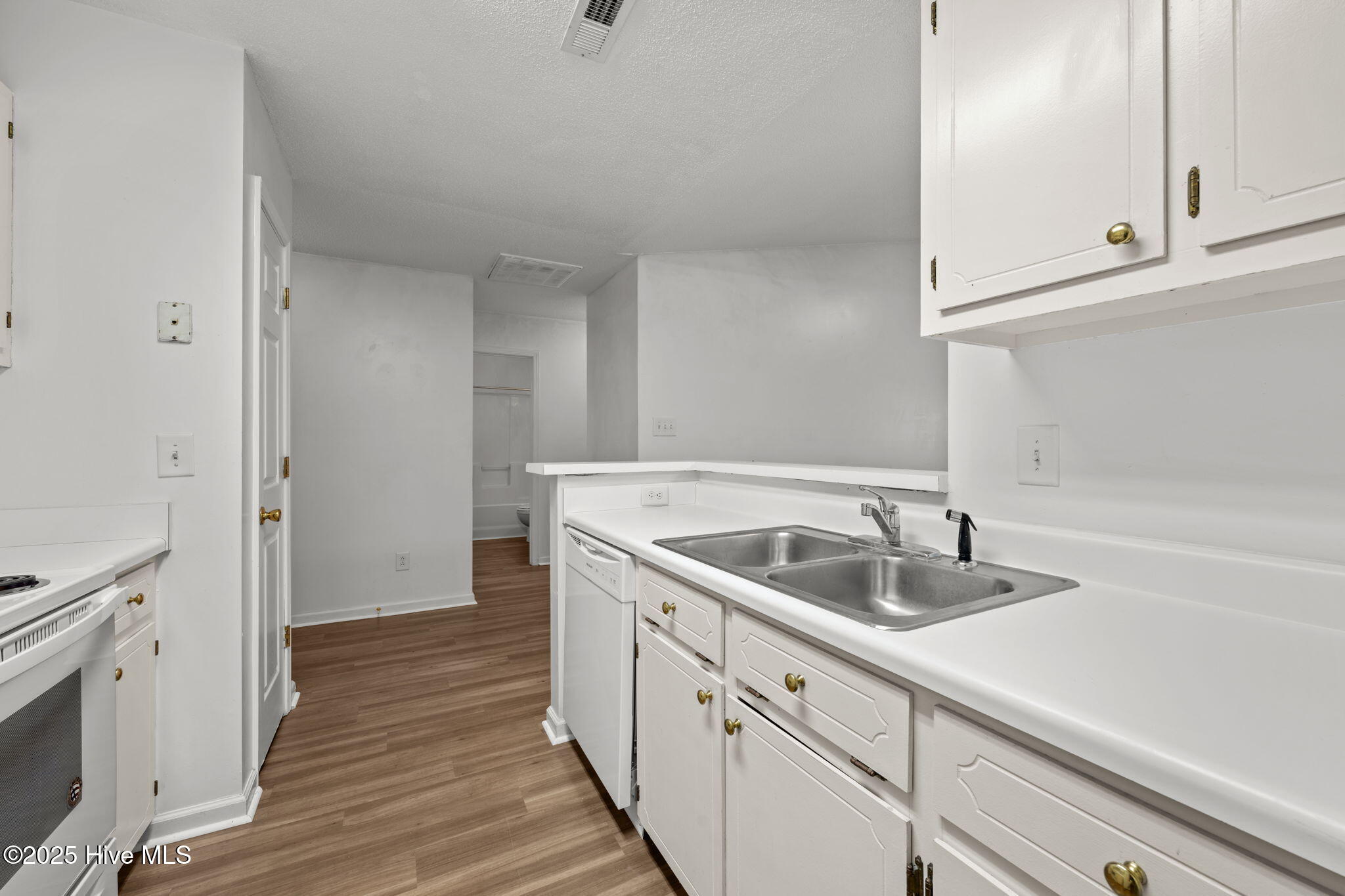 114 Kobe Drive