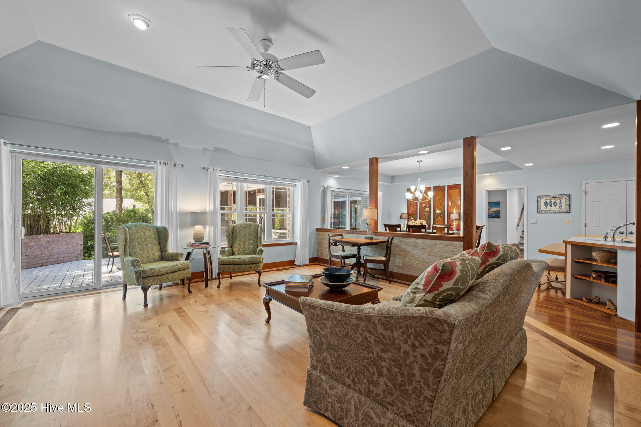 1875 Acorn Drive