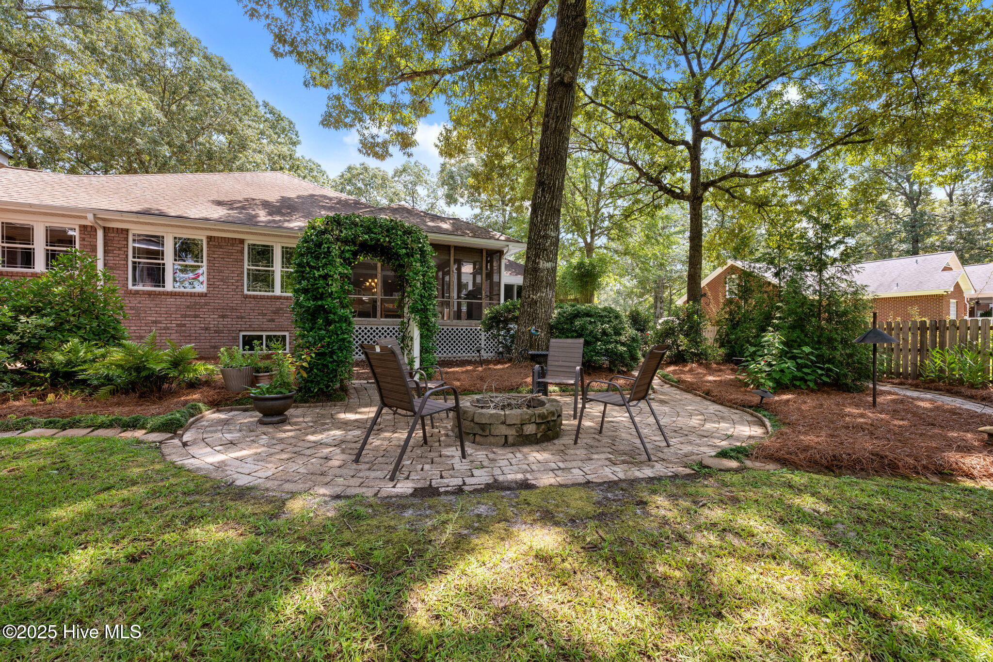 1875 Acorn Drive