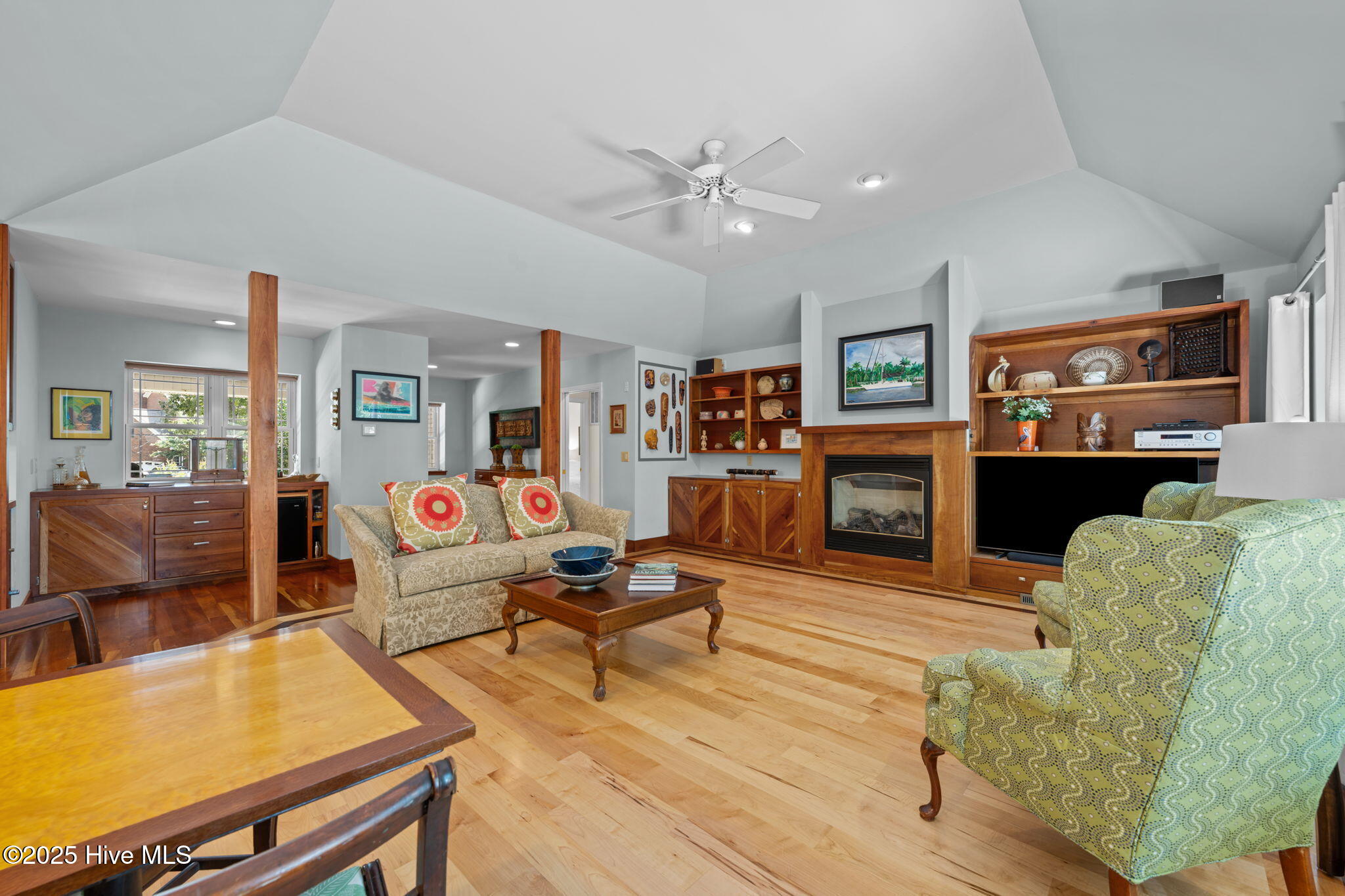 1875 Acorn Drive