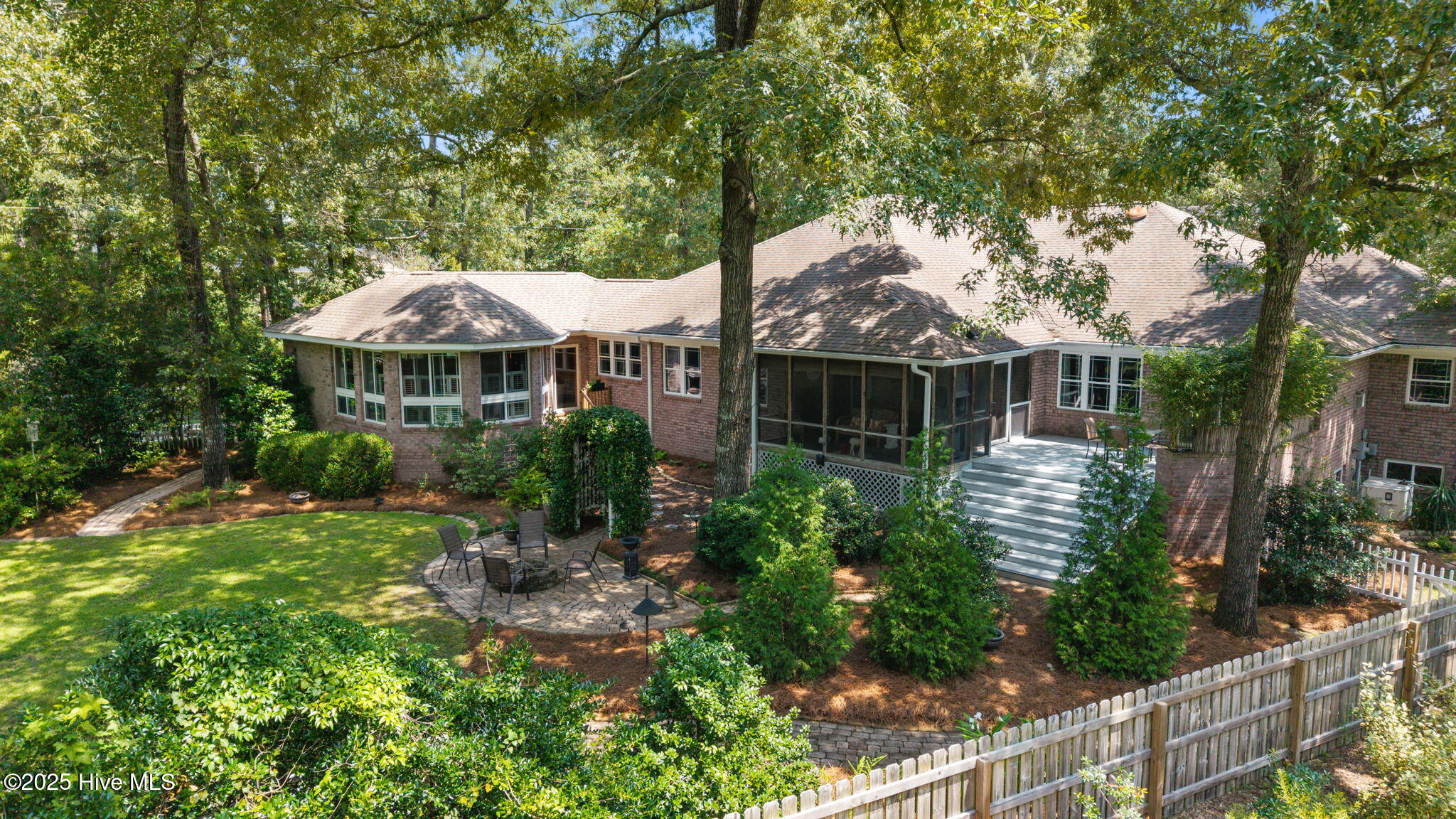 1875 Acorn Drive
