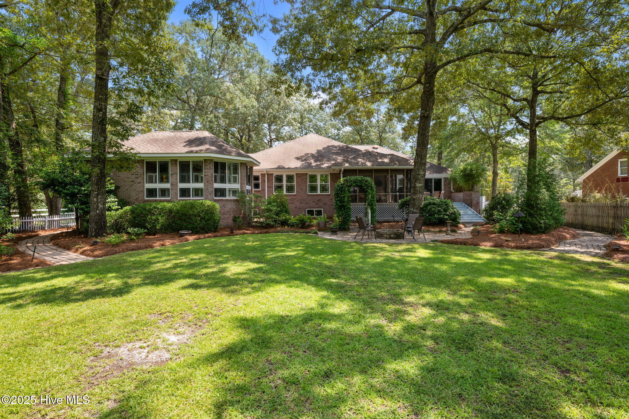 1875 Acorn Drive