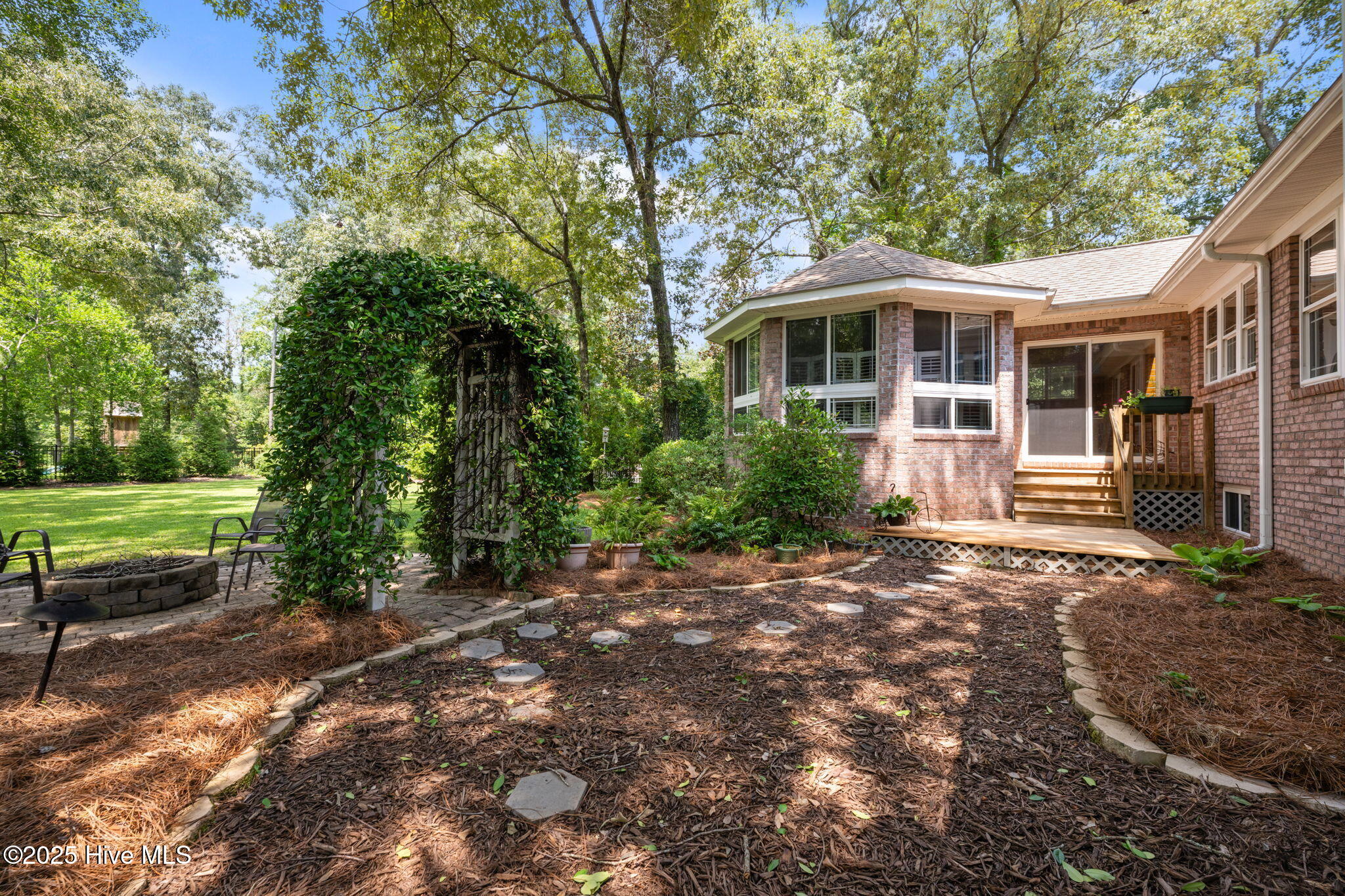 1875 Acorn Drive