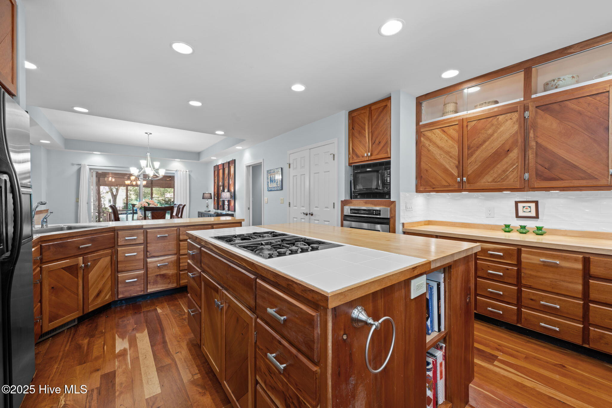 1875 Acorn Drive