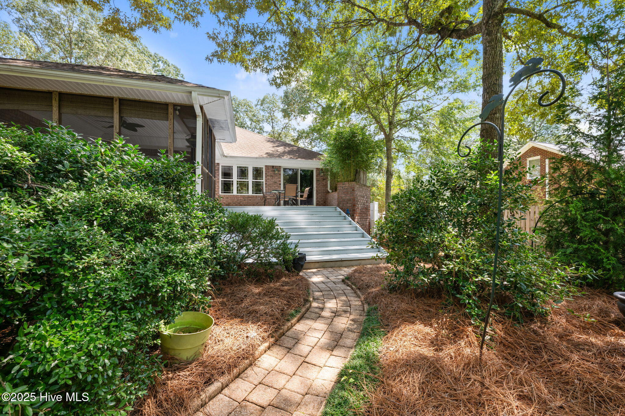 1875 Acorn Drive