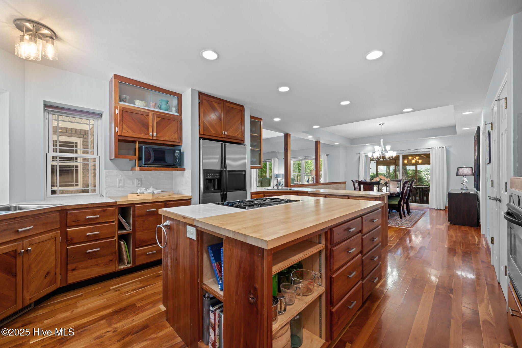1875 Acorn Drive