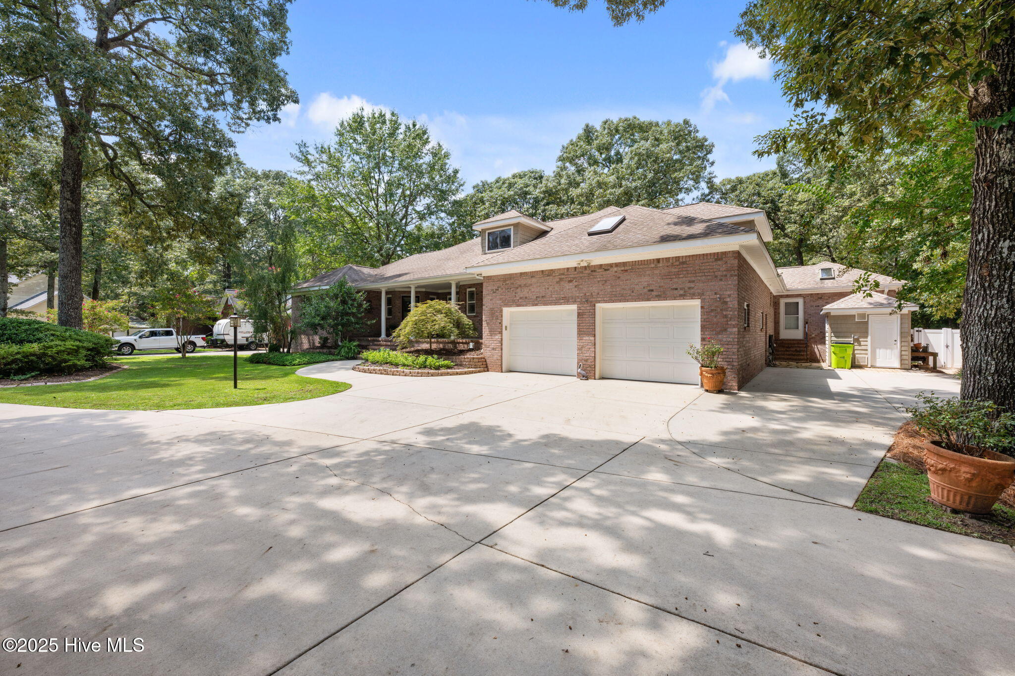 1875 Acorn Drive