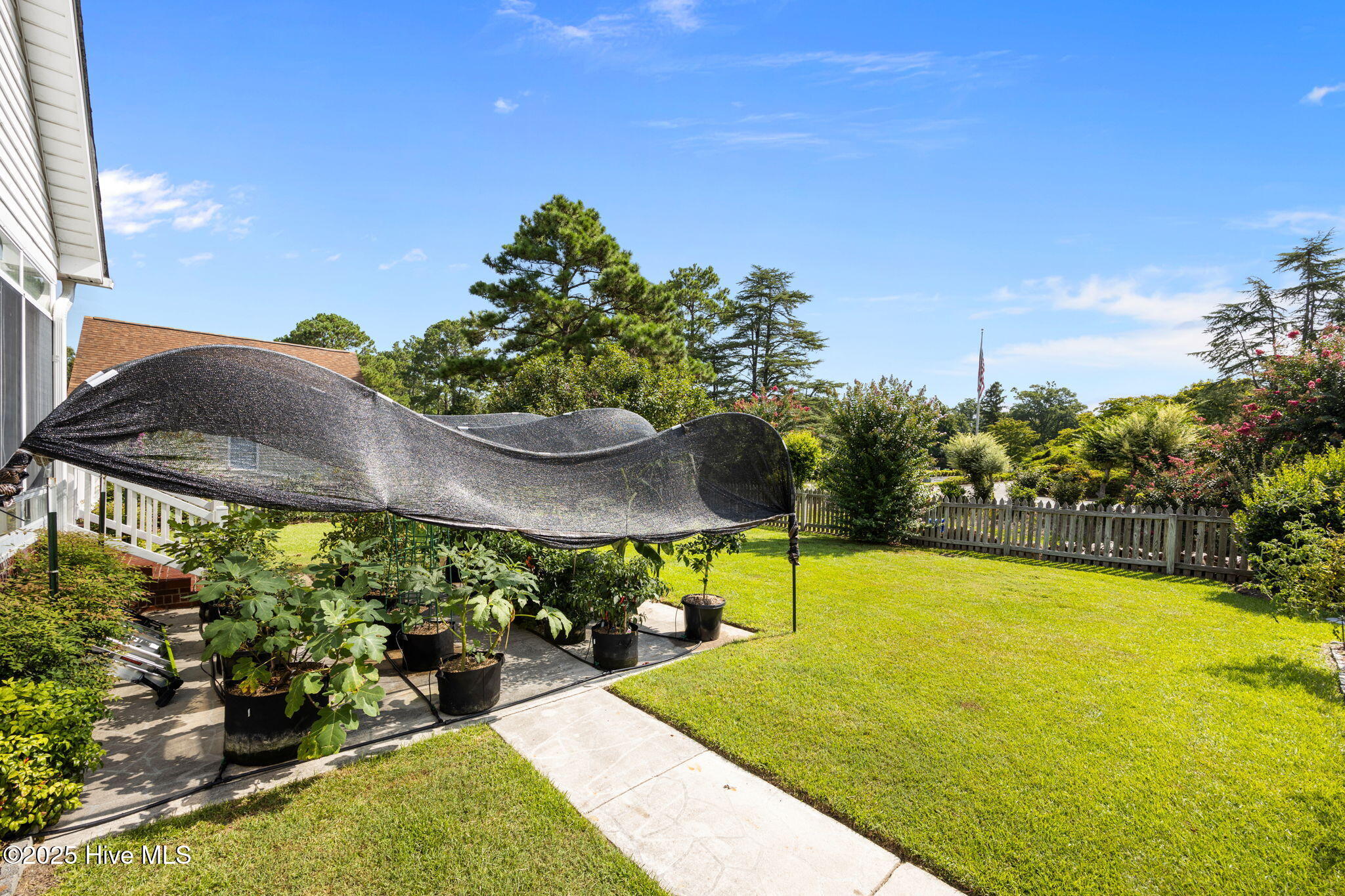 906 Runaway Bay