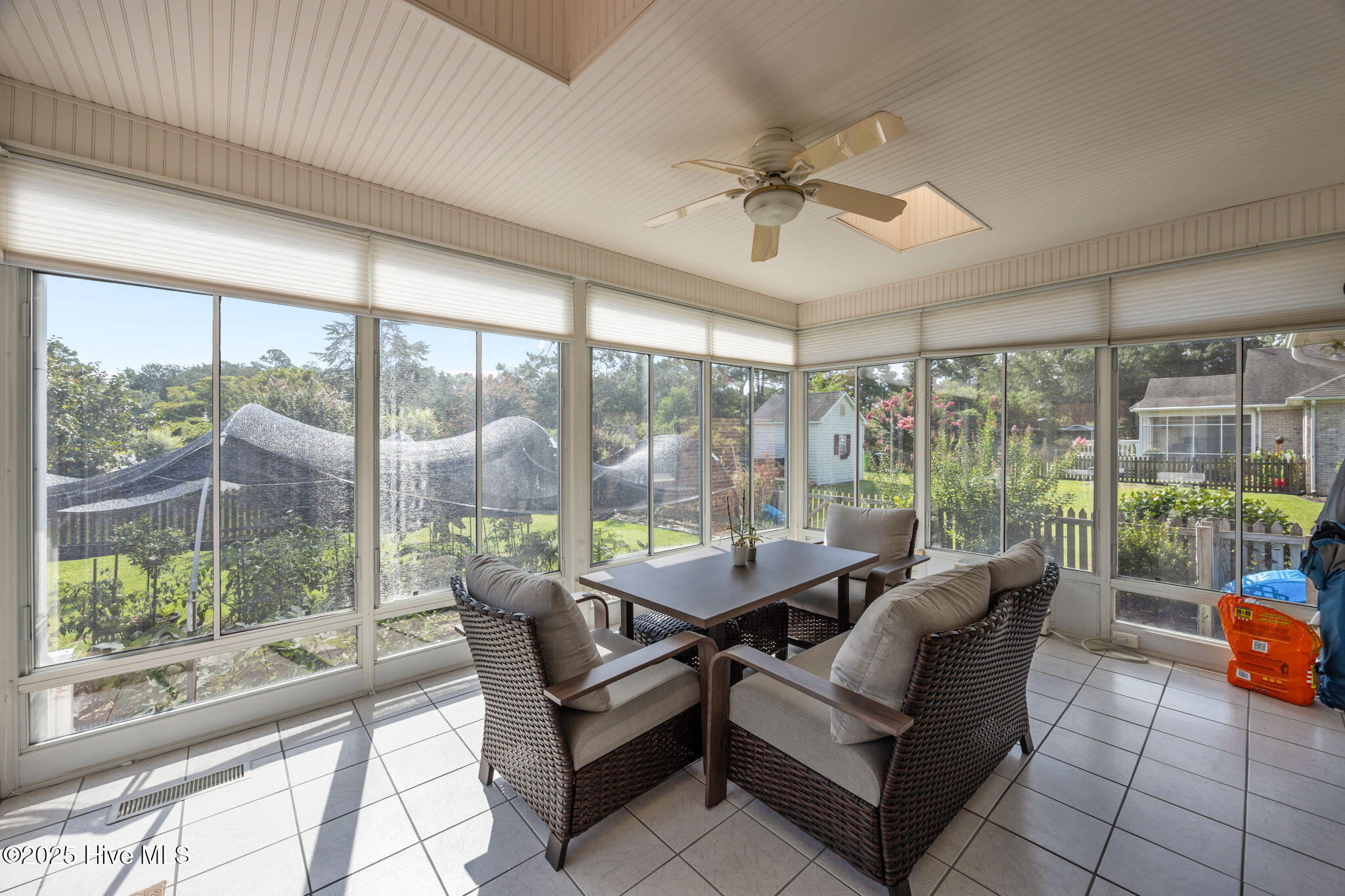 906 Runaway Bay