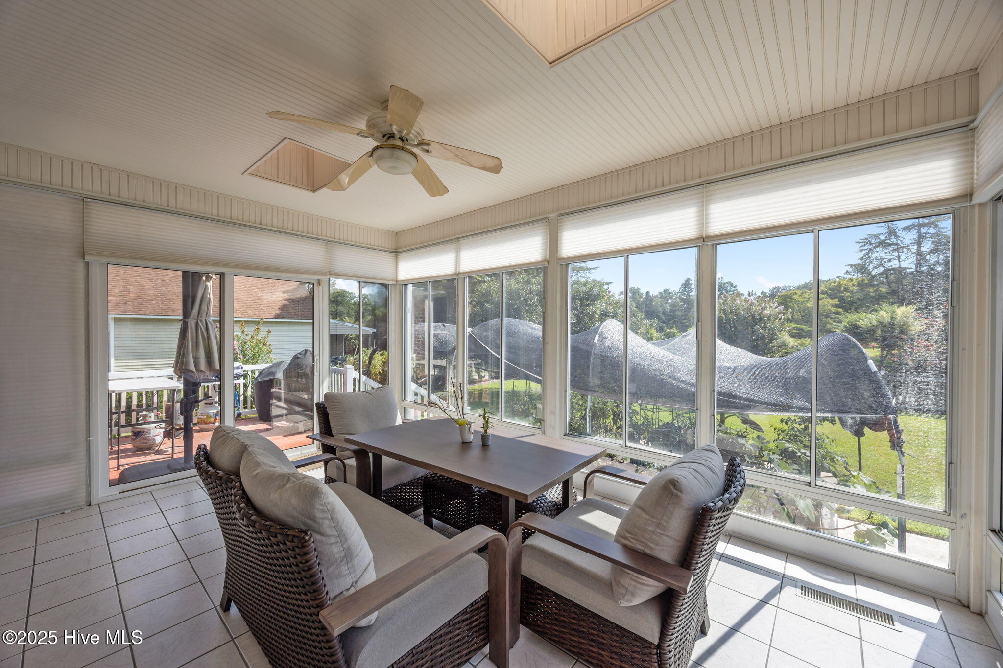 906 Runaway Bay