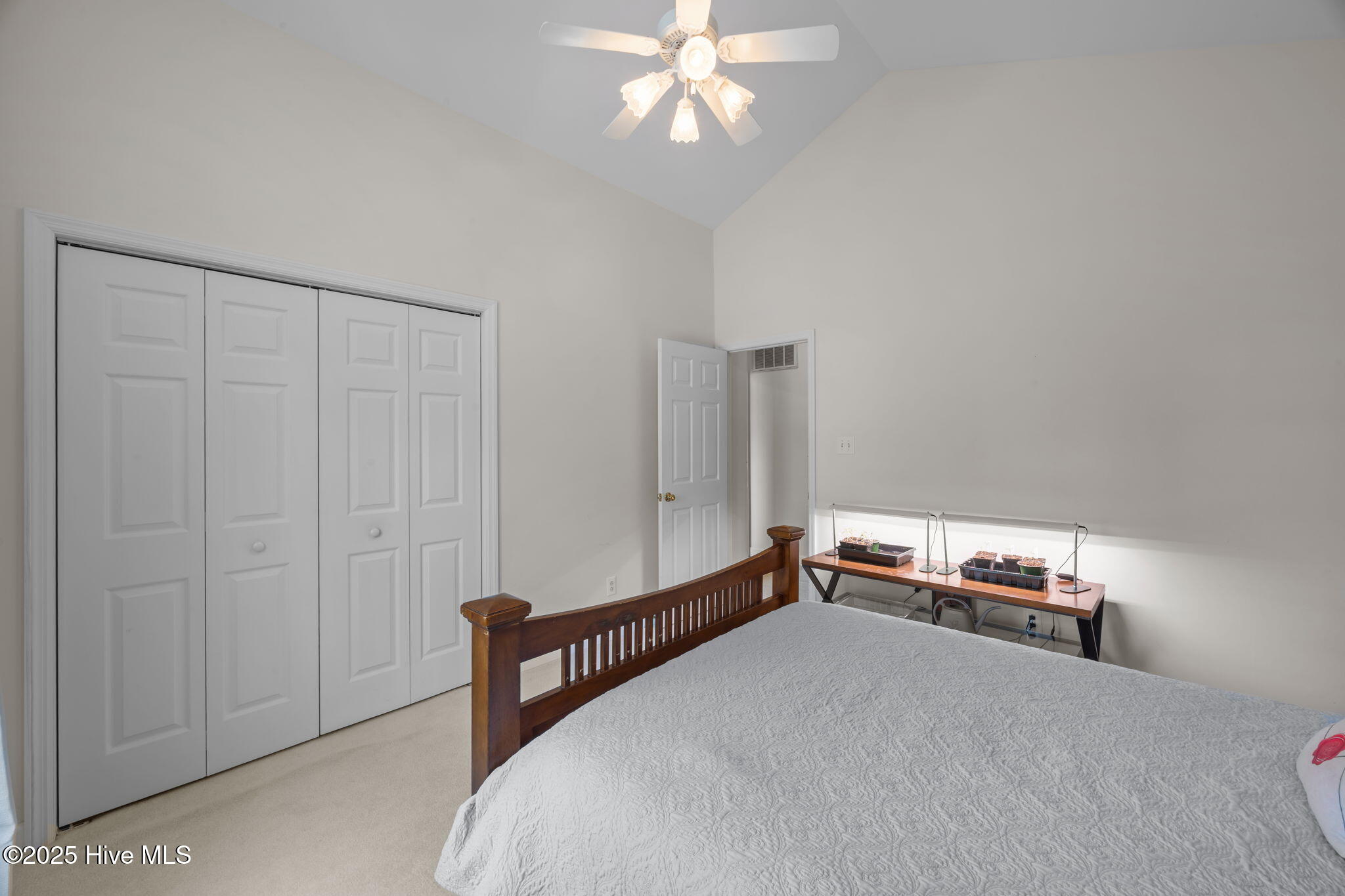 906 Runaway Bay