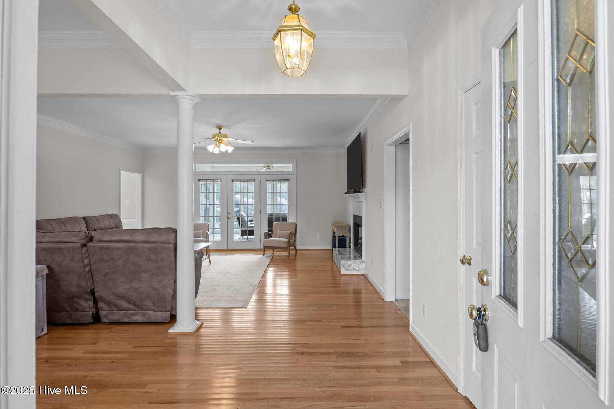 906 Runaway Bay