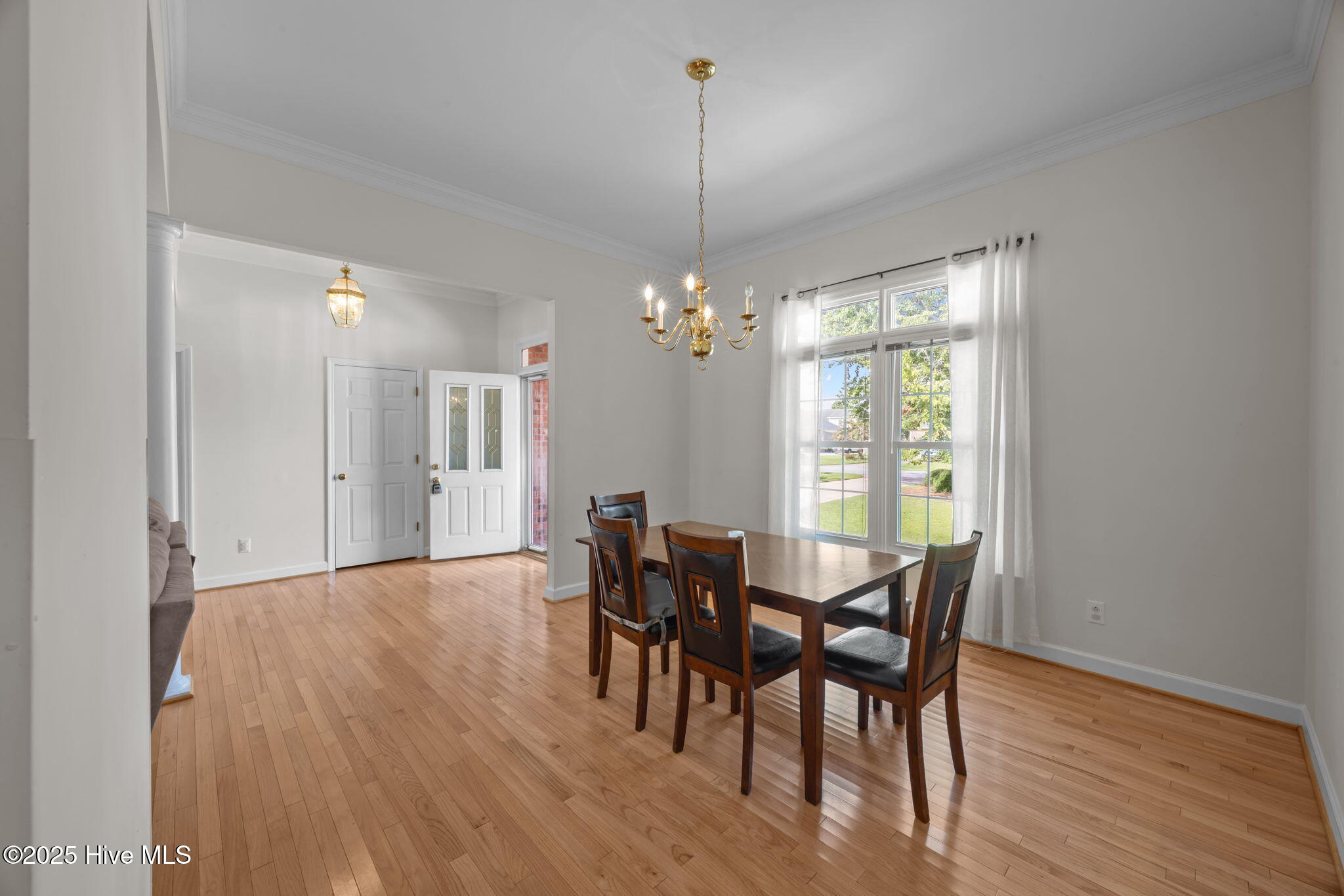 906 Runaway Bay