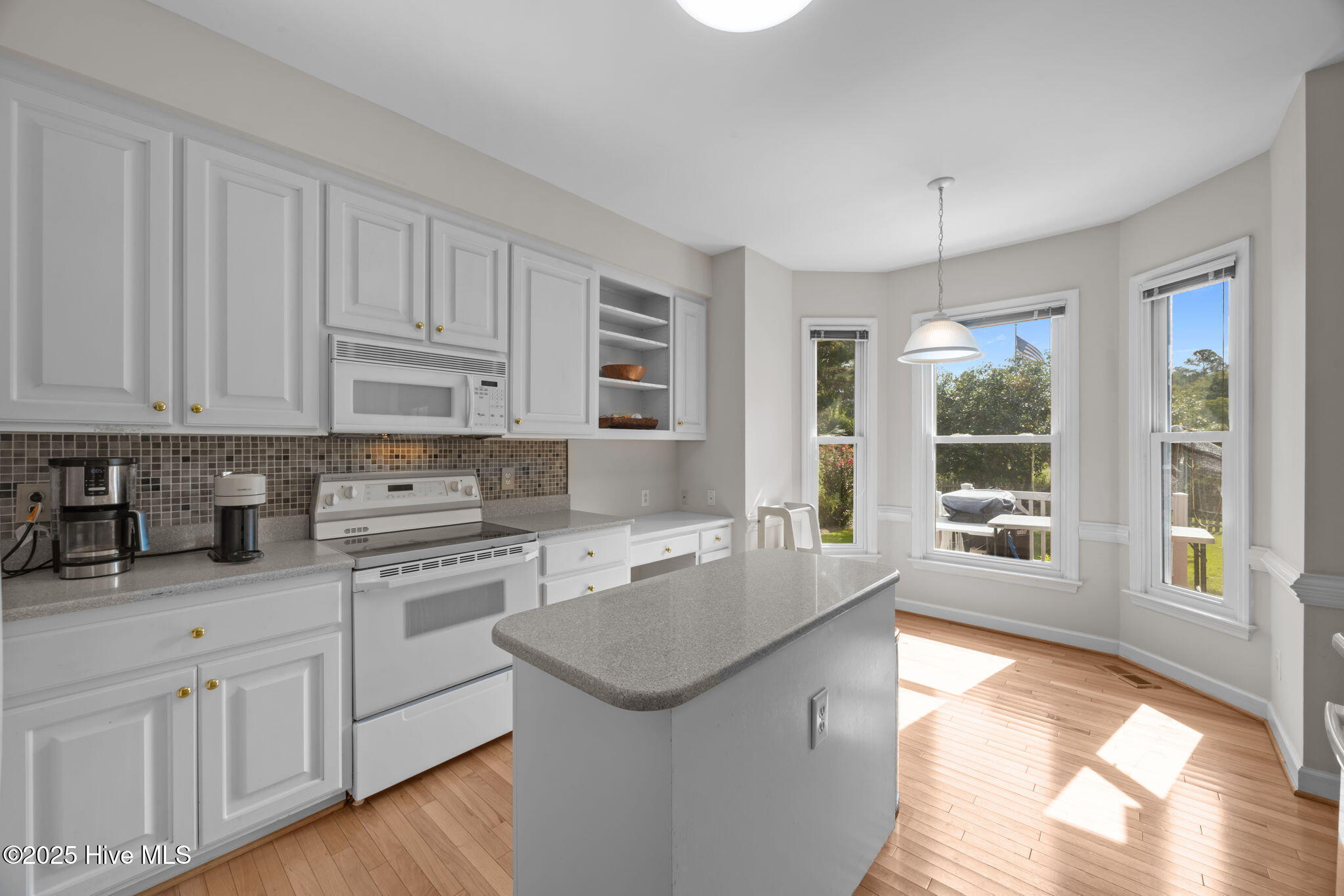 906 Runaway Bay