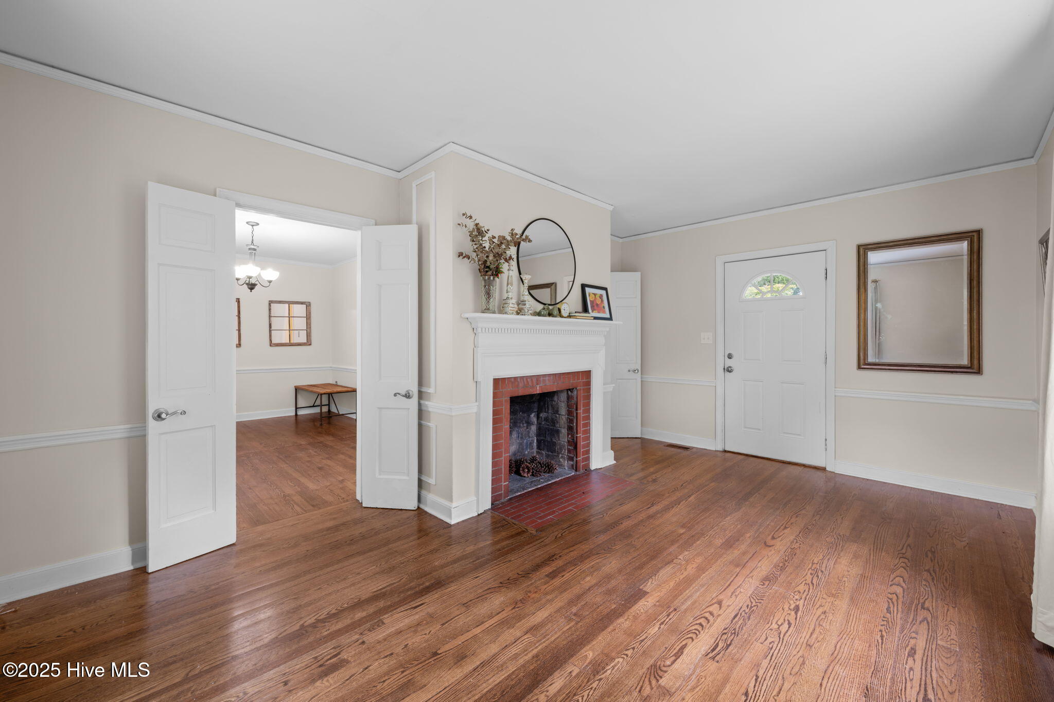 1608 Queen Anne Lane