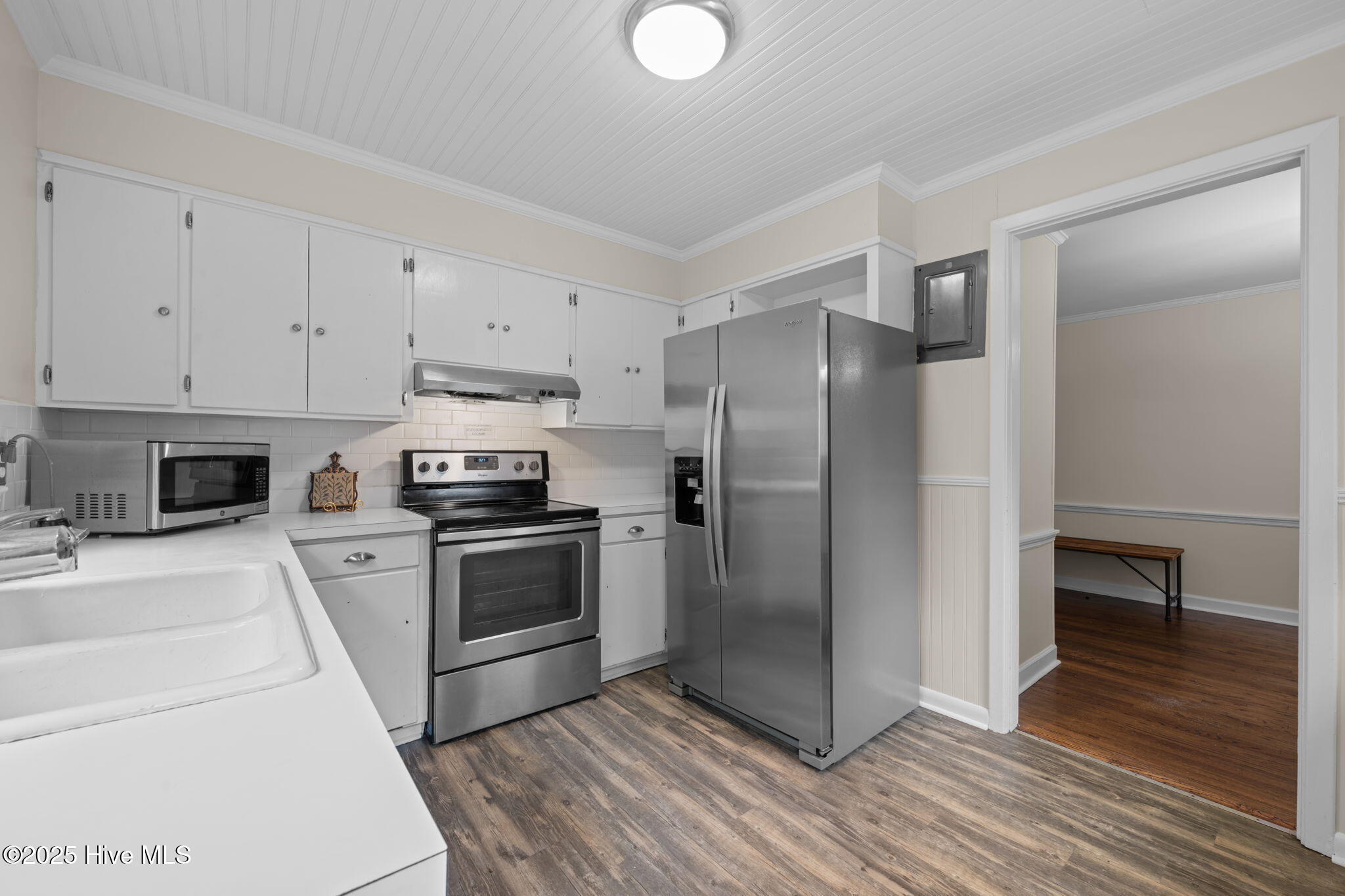 1608 Queen Anne Lane