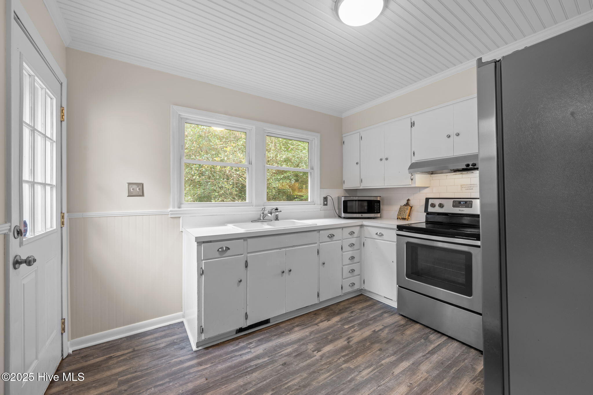 1608 Queen Anne Lane