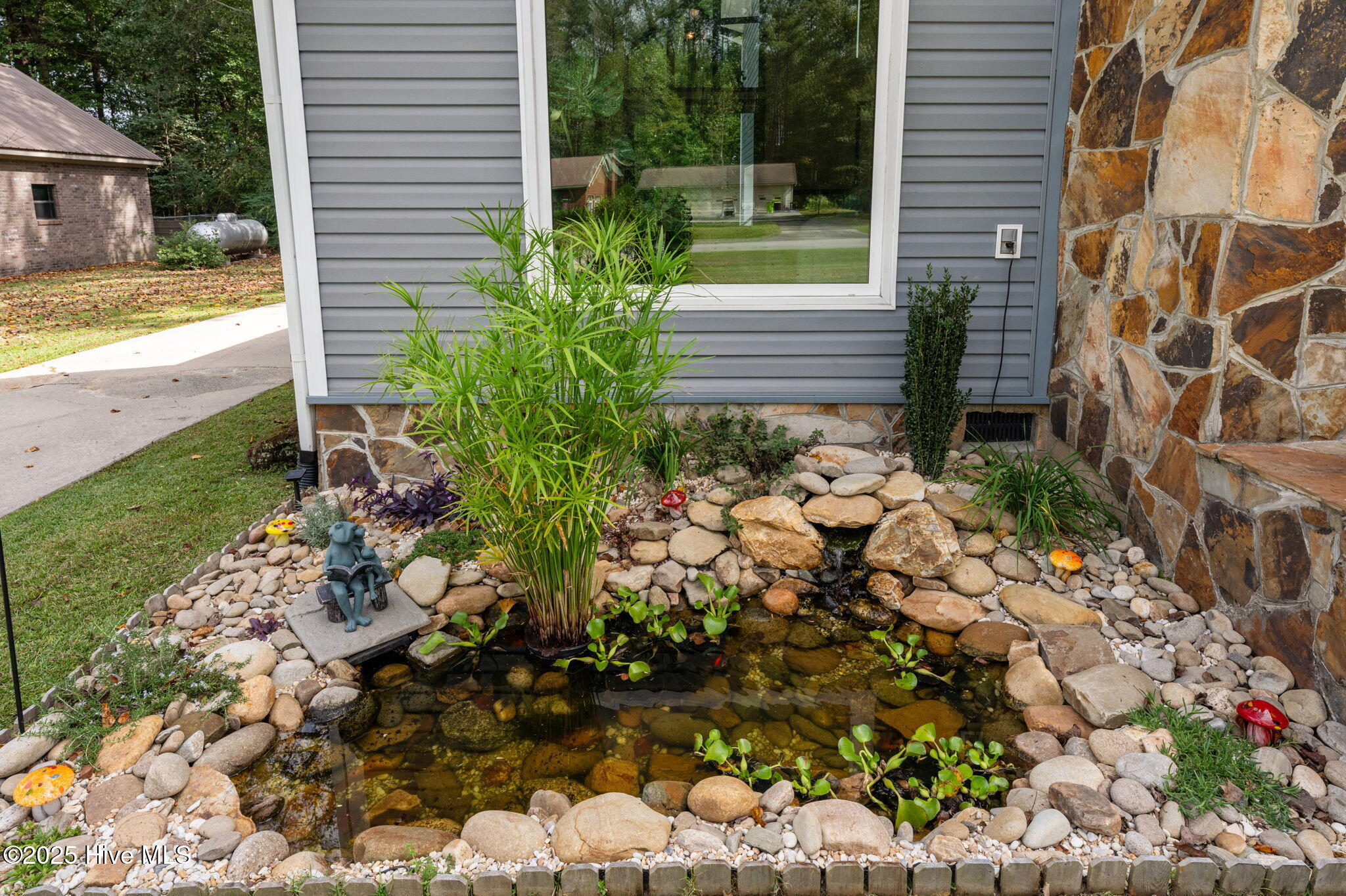 102 Spring Ridge Court
