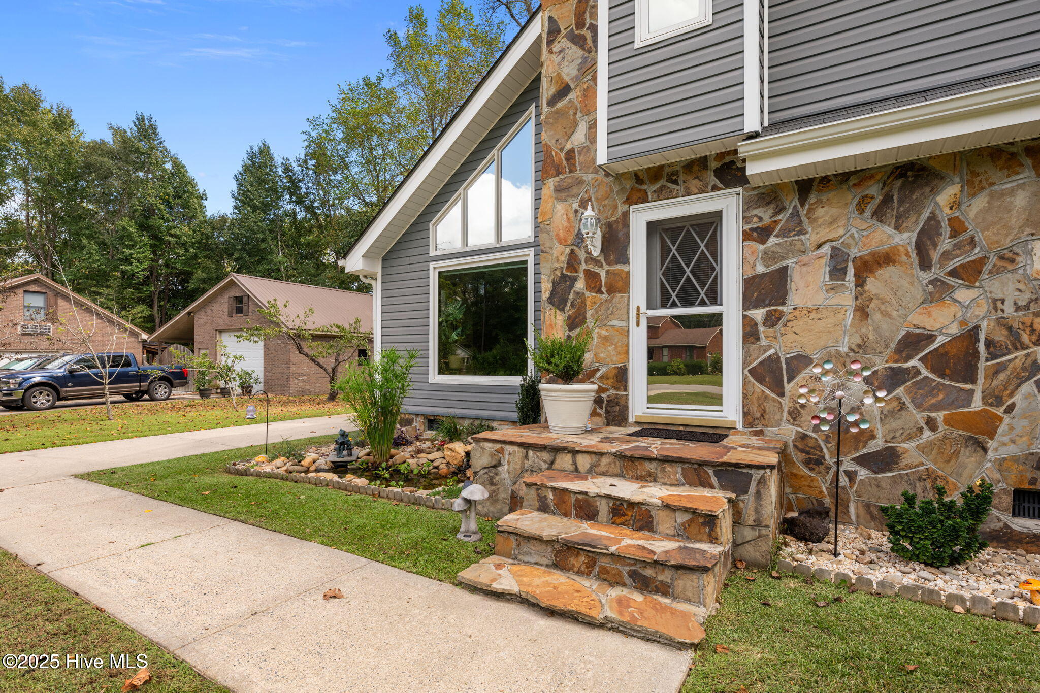 102 Spring Ridge Court
