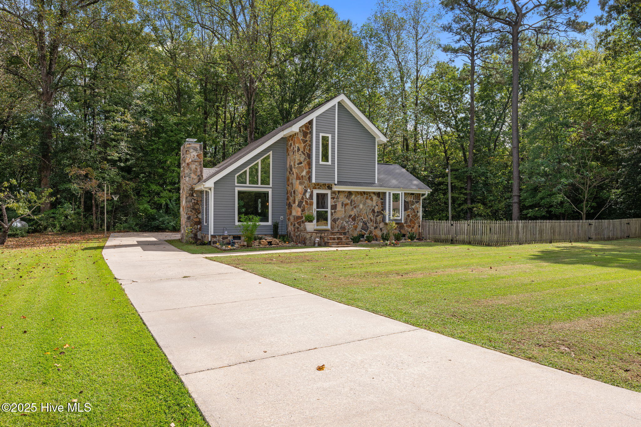102 Spring Ridge Court