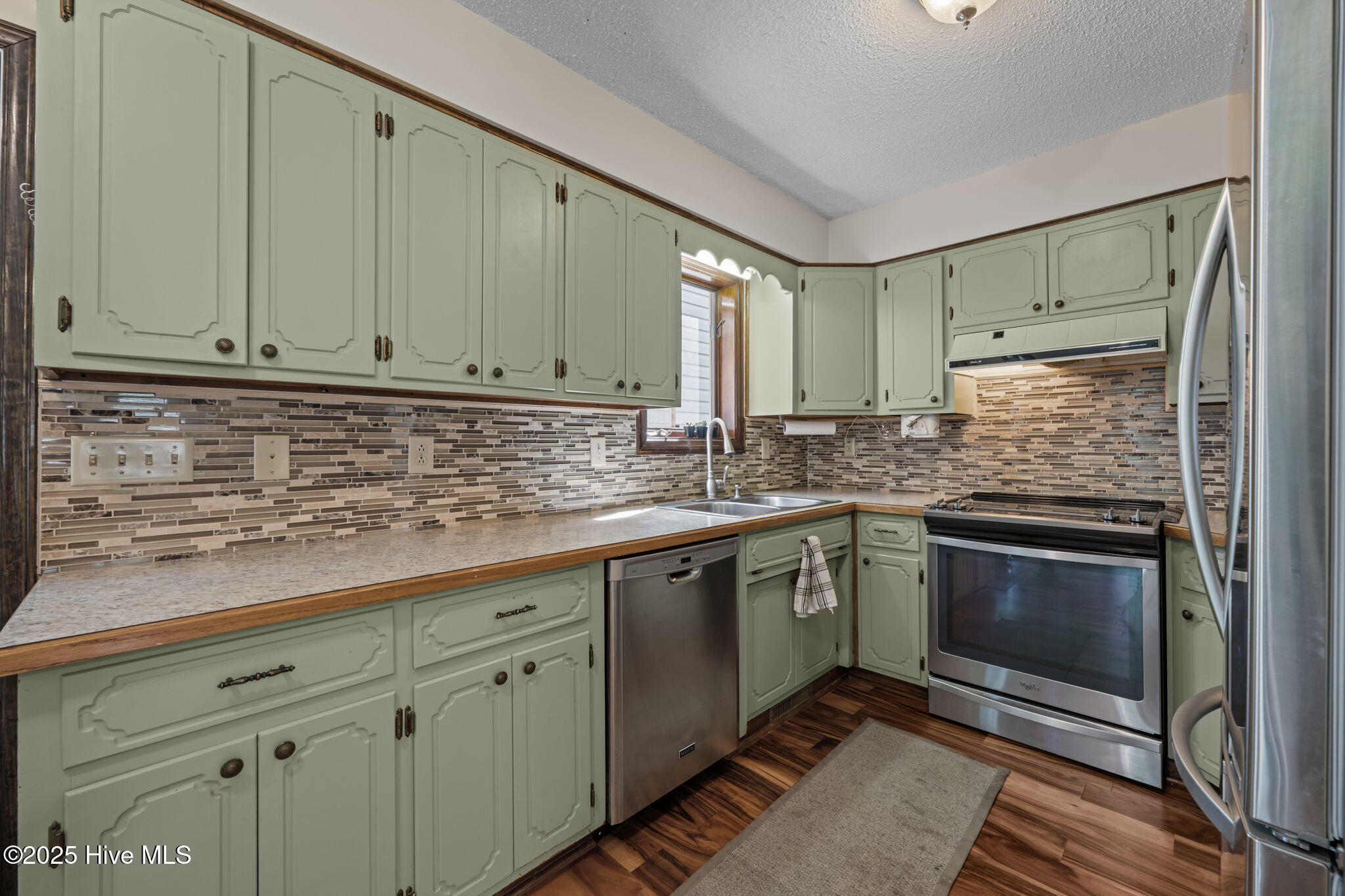 102 Spring Ridge Court