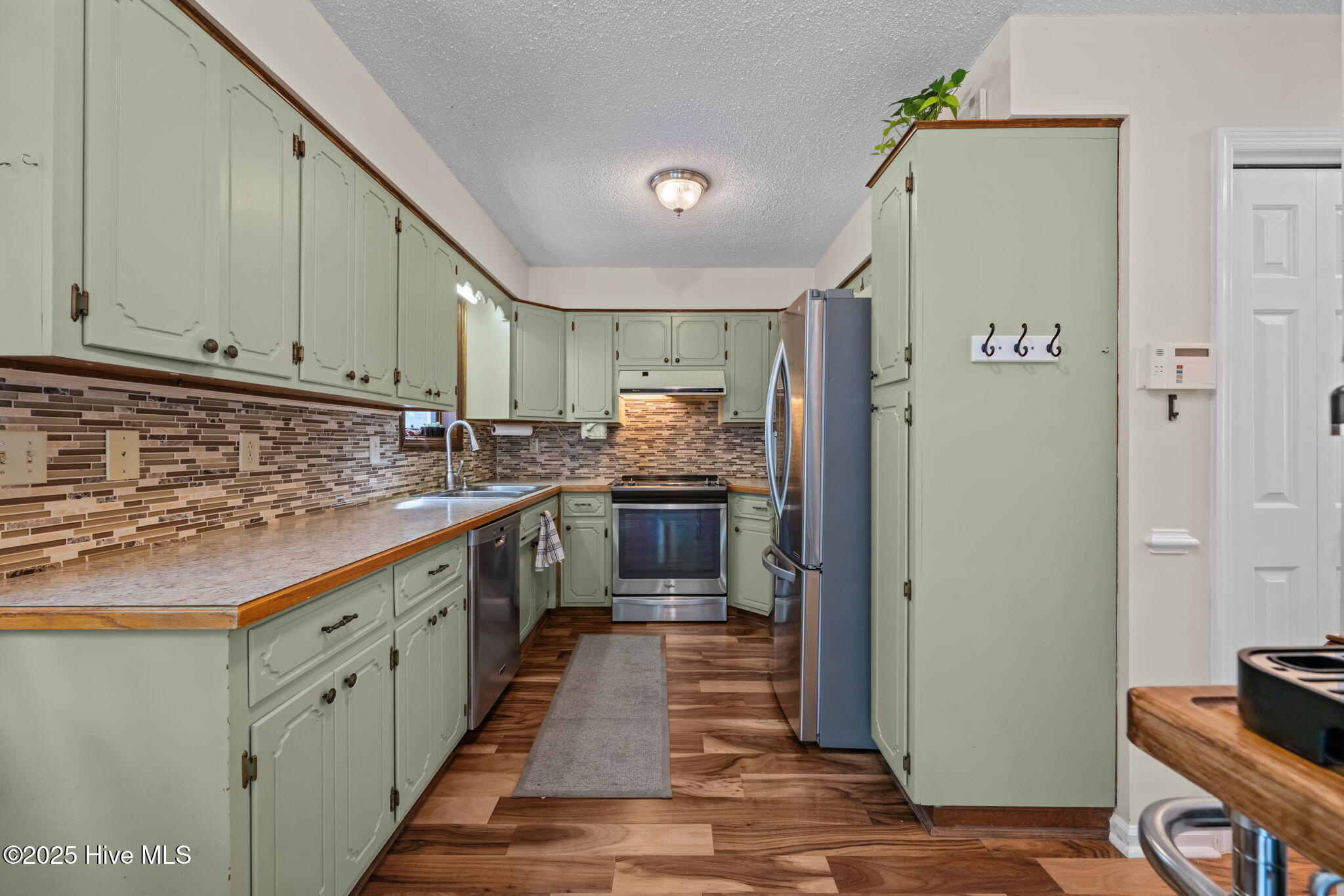 102 Spring Ridge Court