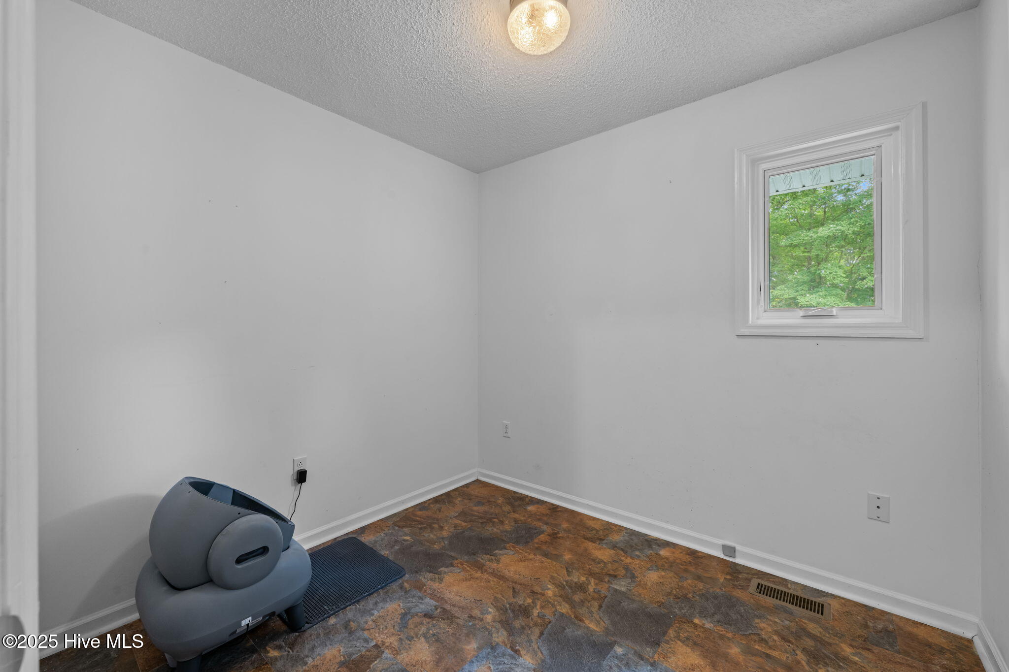 102 Spring Ridge Court