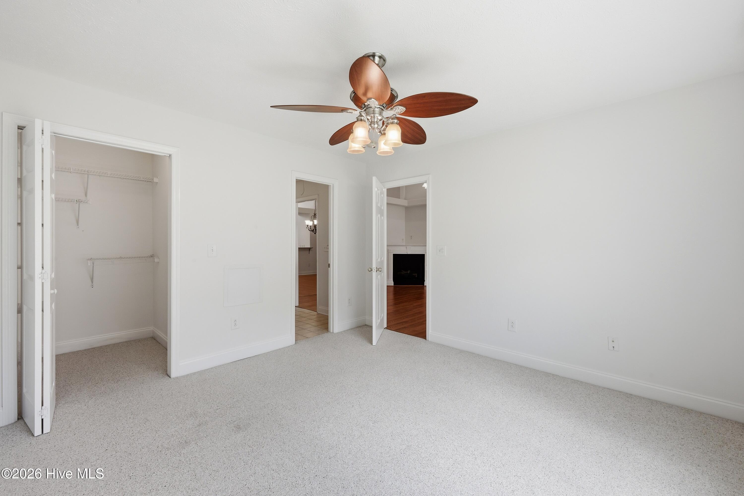 320 Neuchatel Road