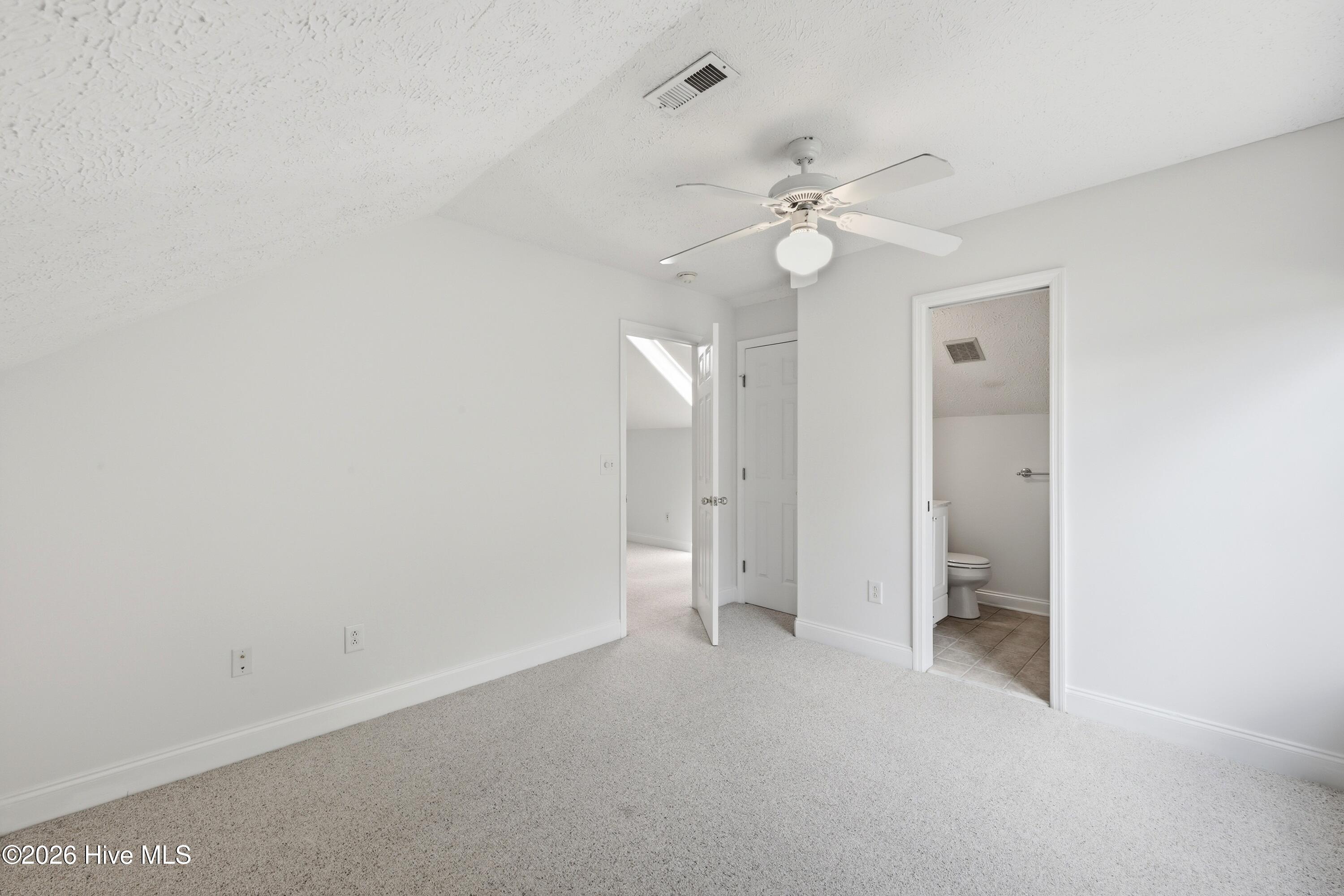 320 Neuchatel Road