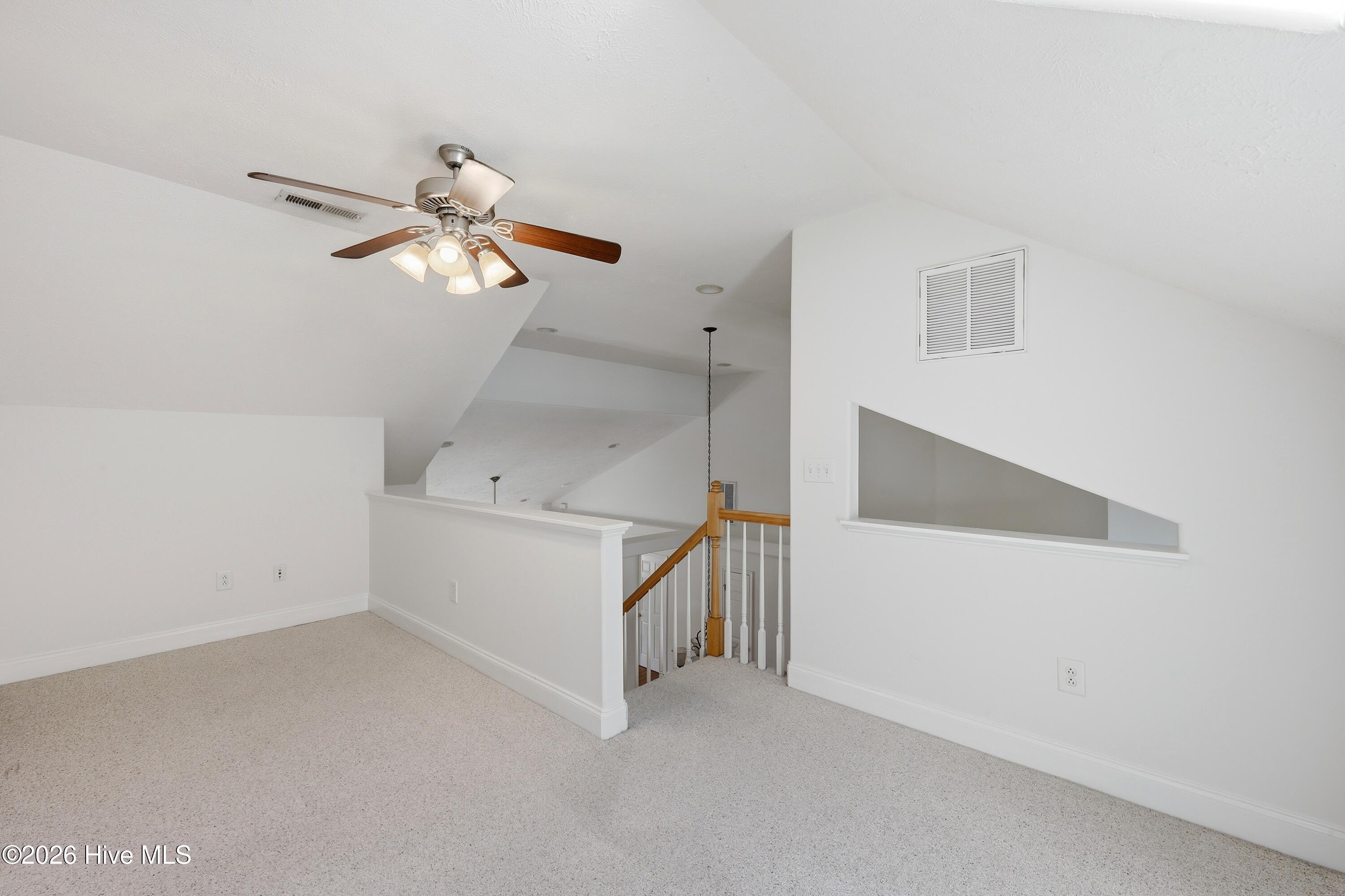 320 Neuchatel Road