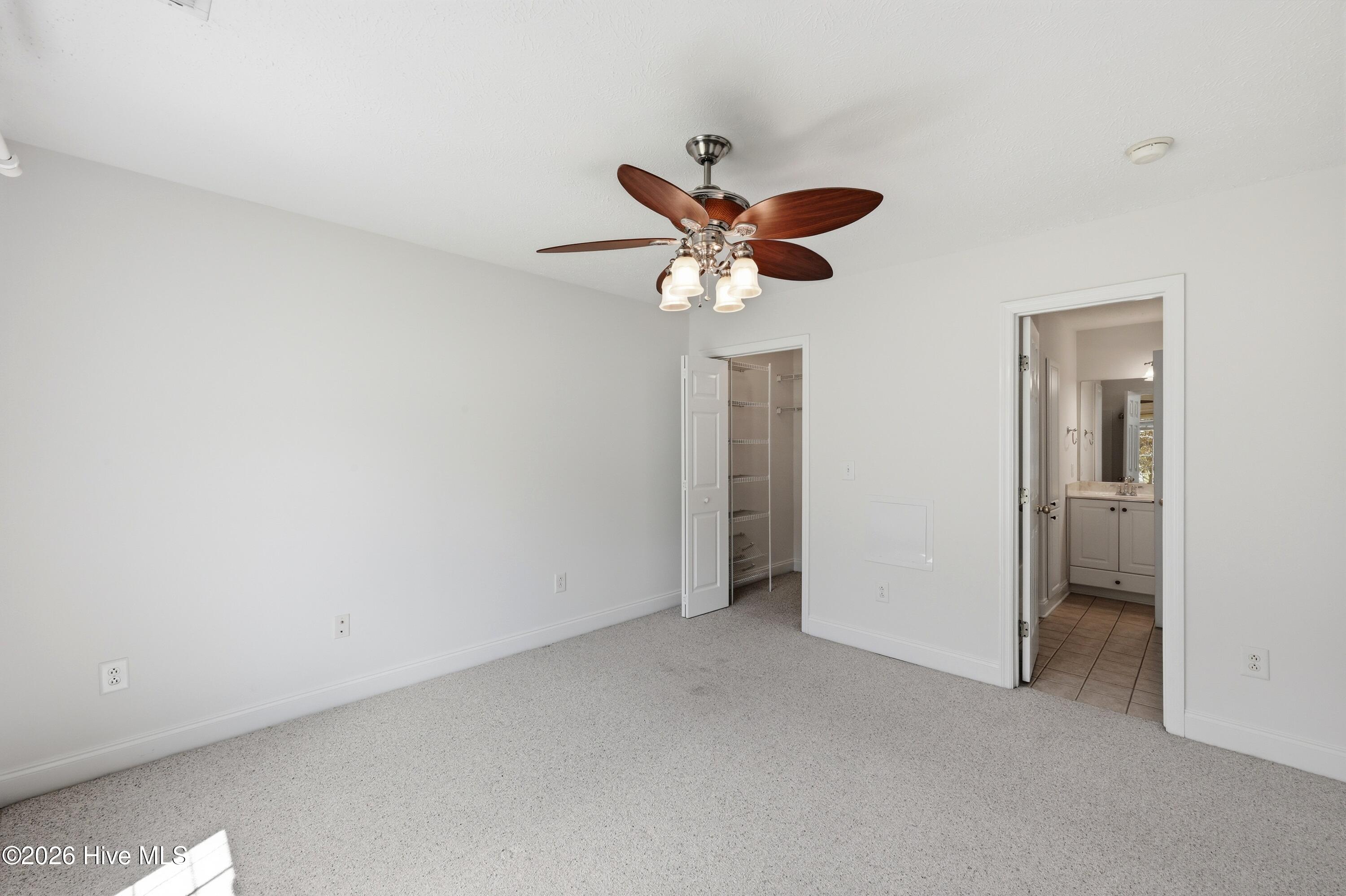320 Neuchatel Road