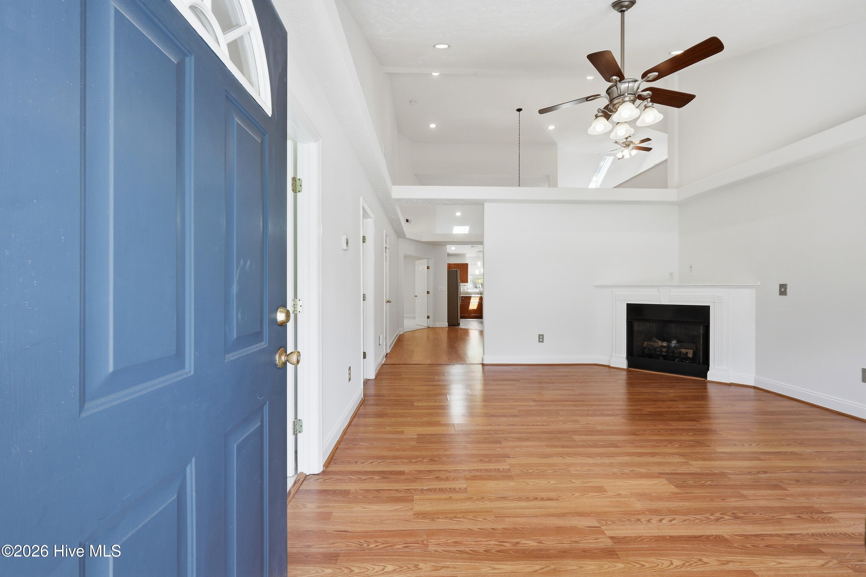 320 Neuchatel Road