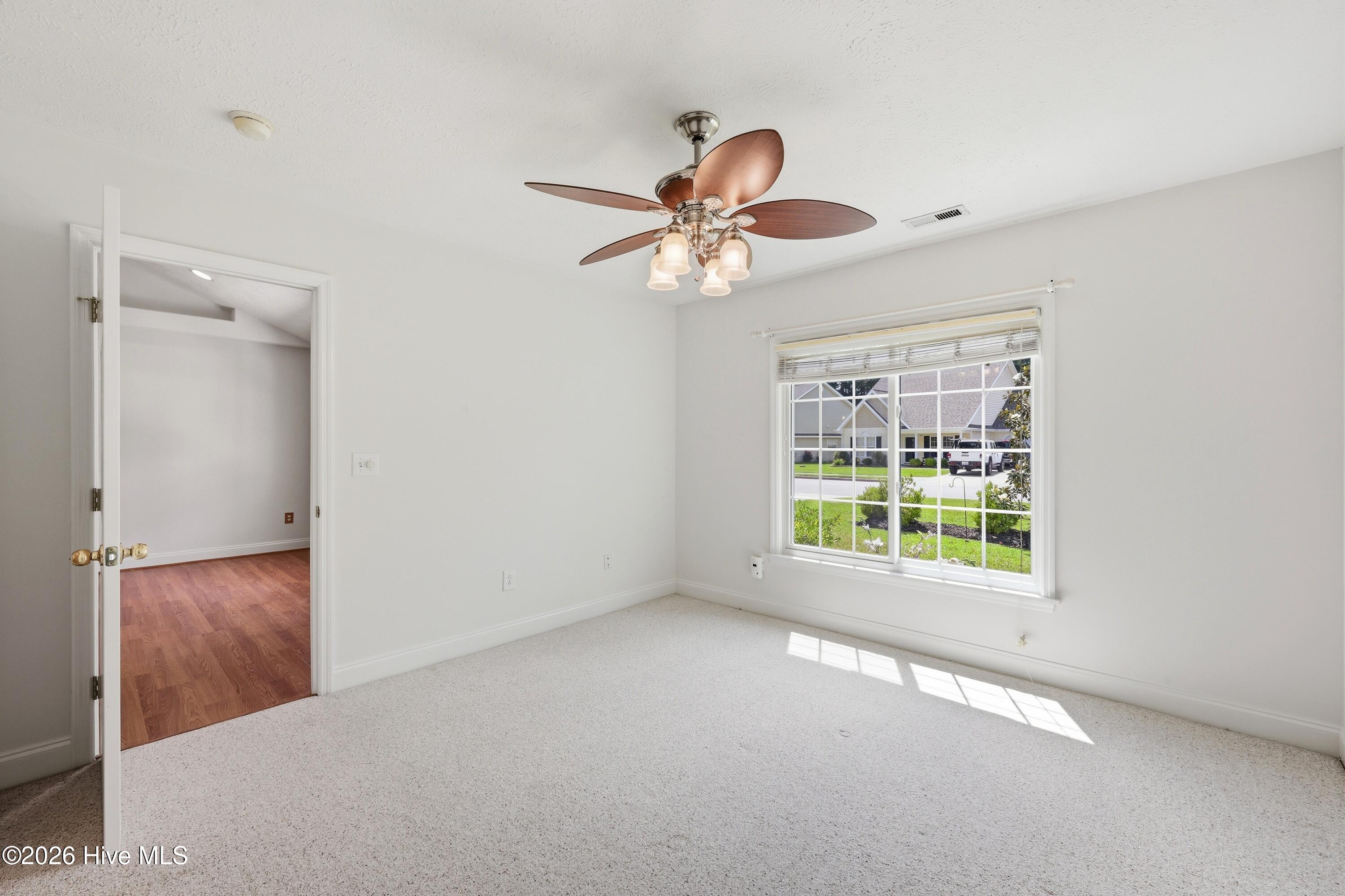 320 Neuchatel Road