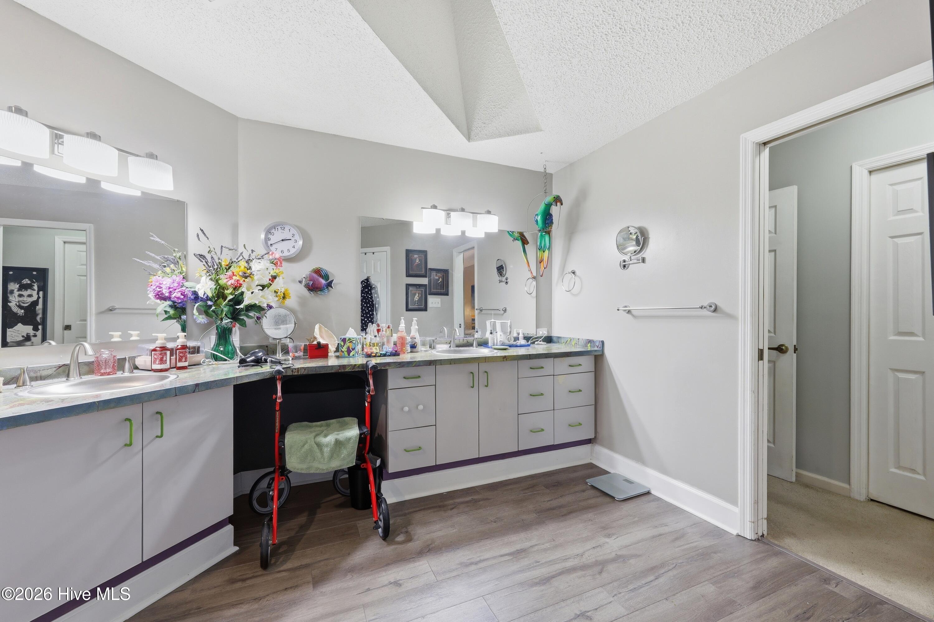 6015 Club House Drive