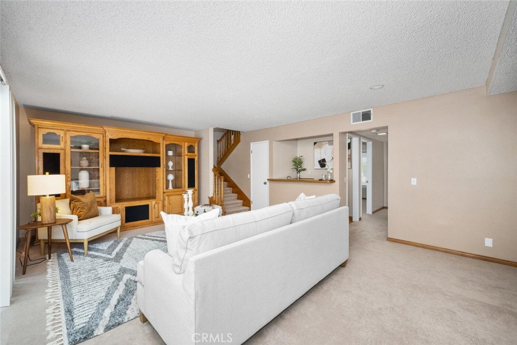 13242 La Quinta Street