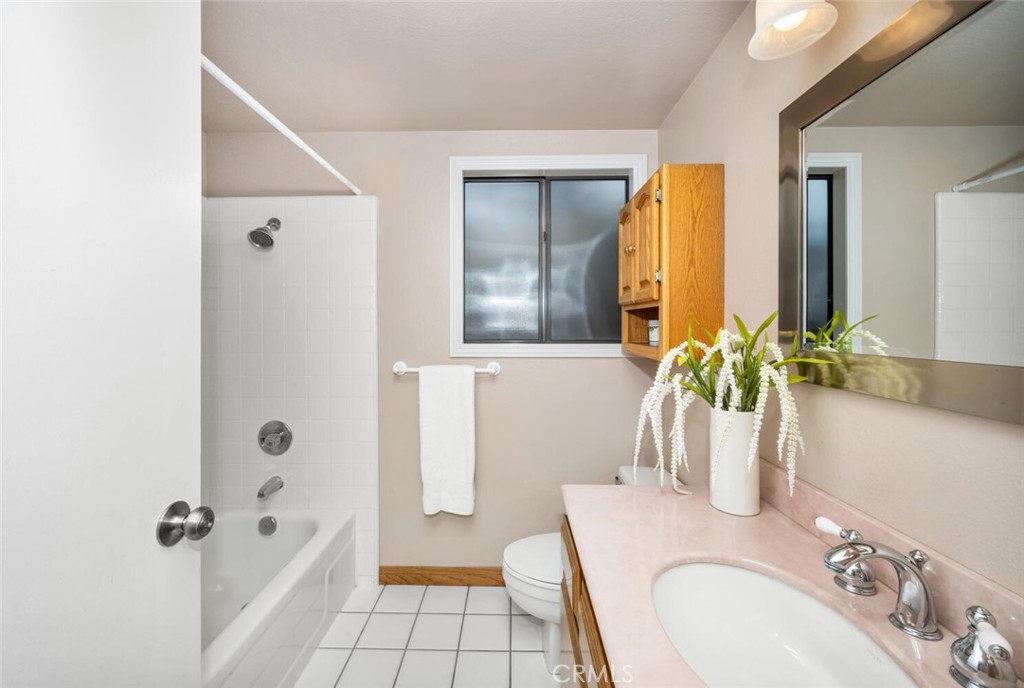 13242 La Quinta Street