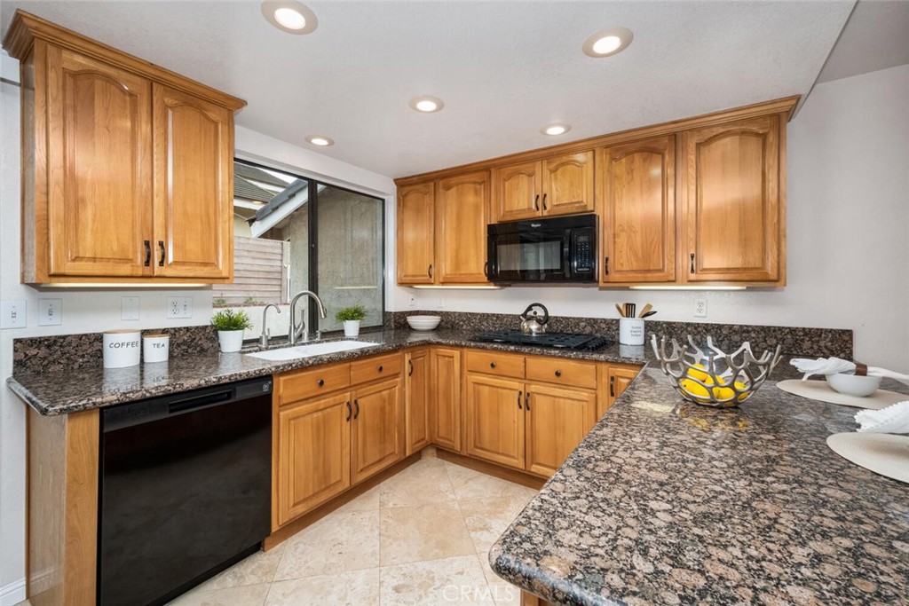 13242 La Quinta Street