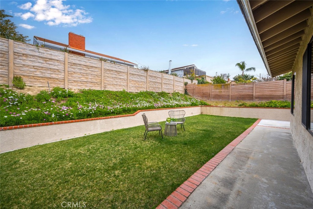 13242 La Quinta Street