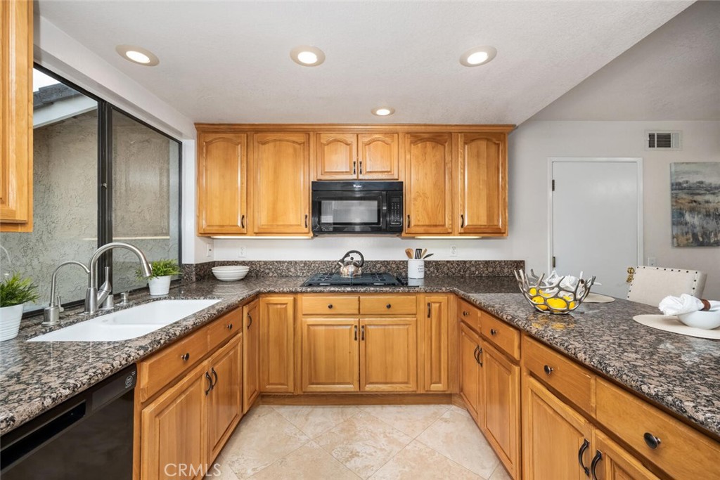 13242 La Quinta Street