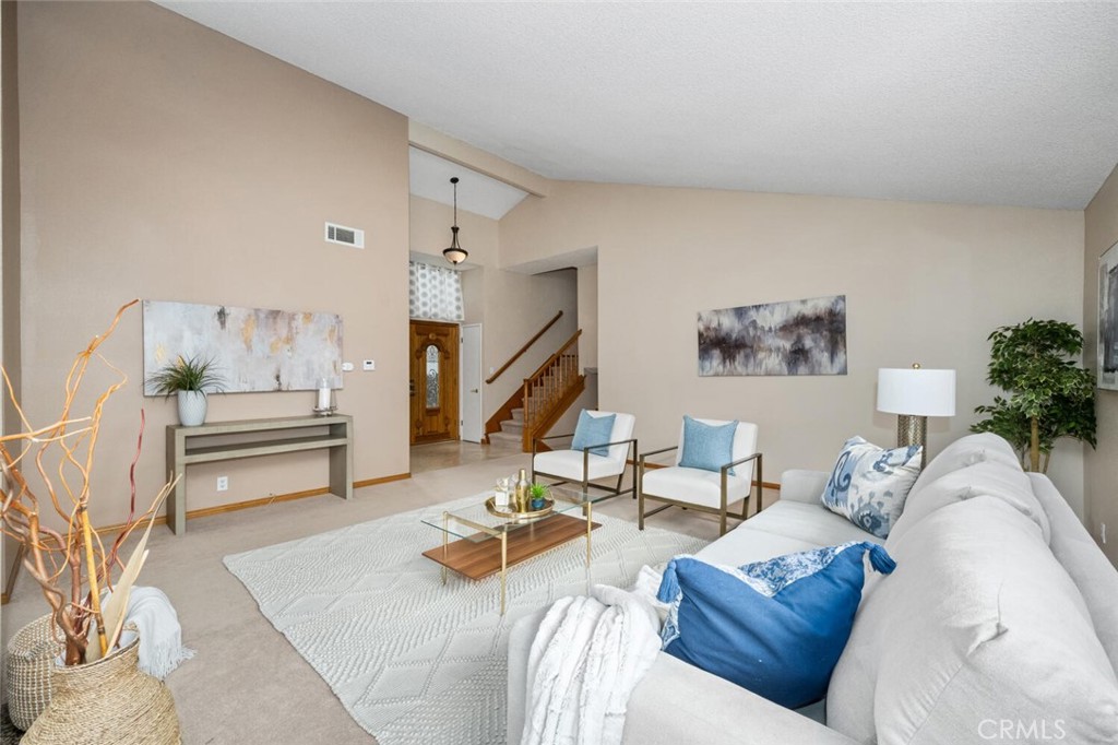 13242 La Quinta Street