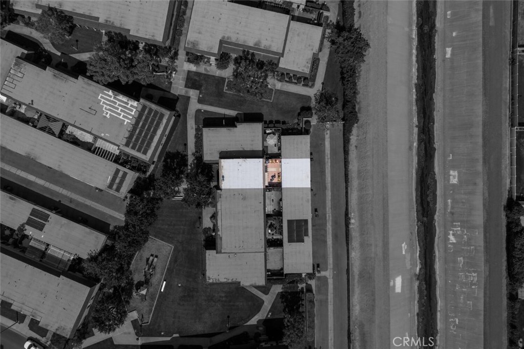4418 Larwin Avenue