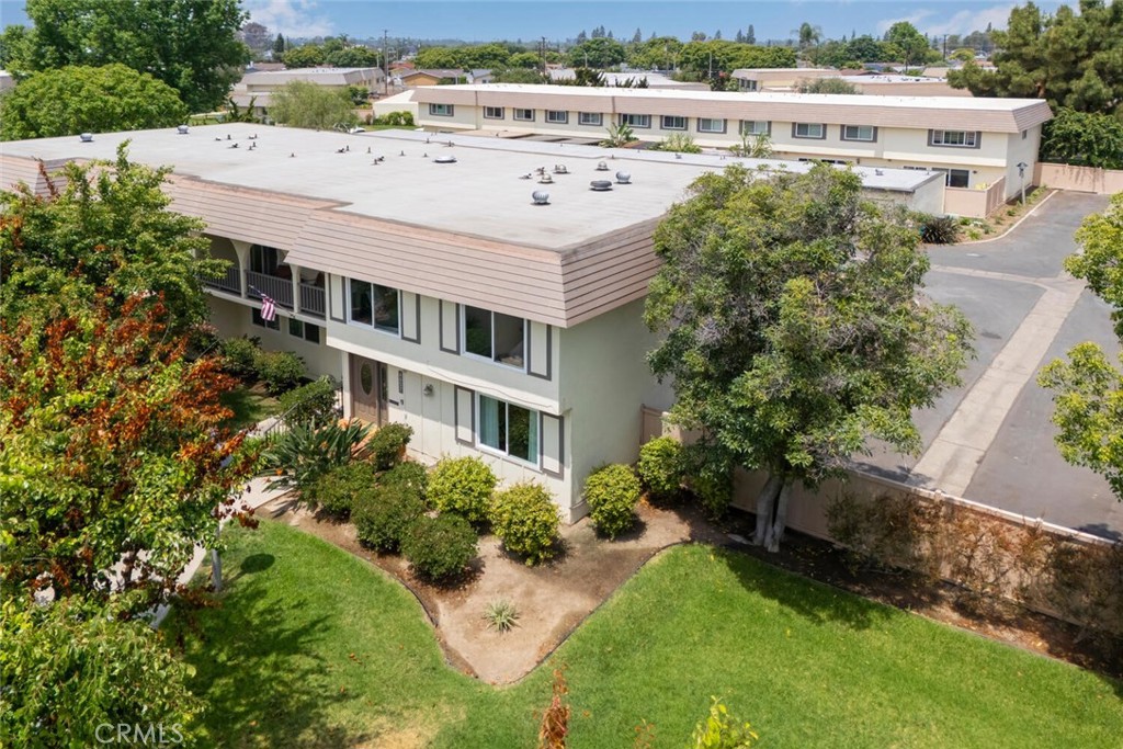 4057 Via Encinas