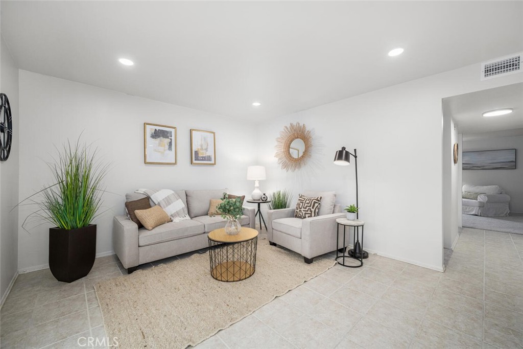 4057 Via Encinas