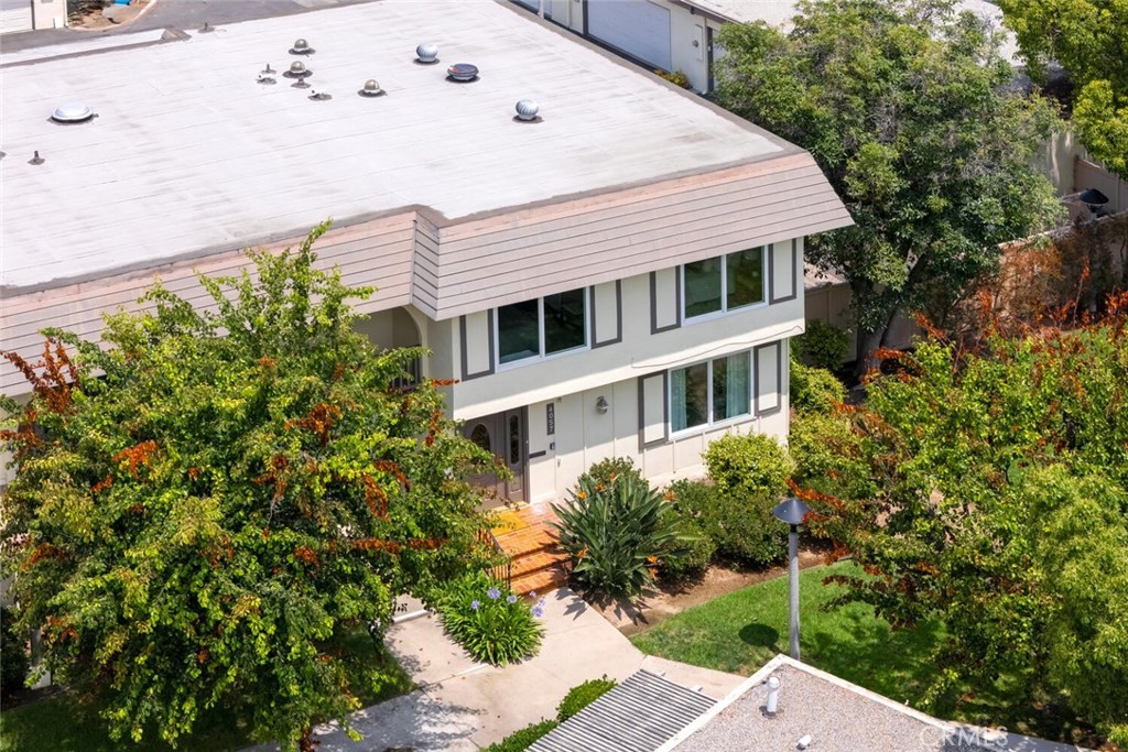 4057 Via Encinas